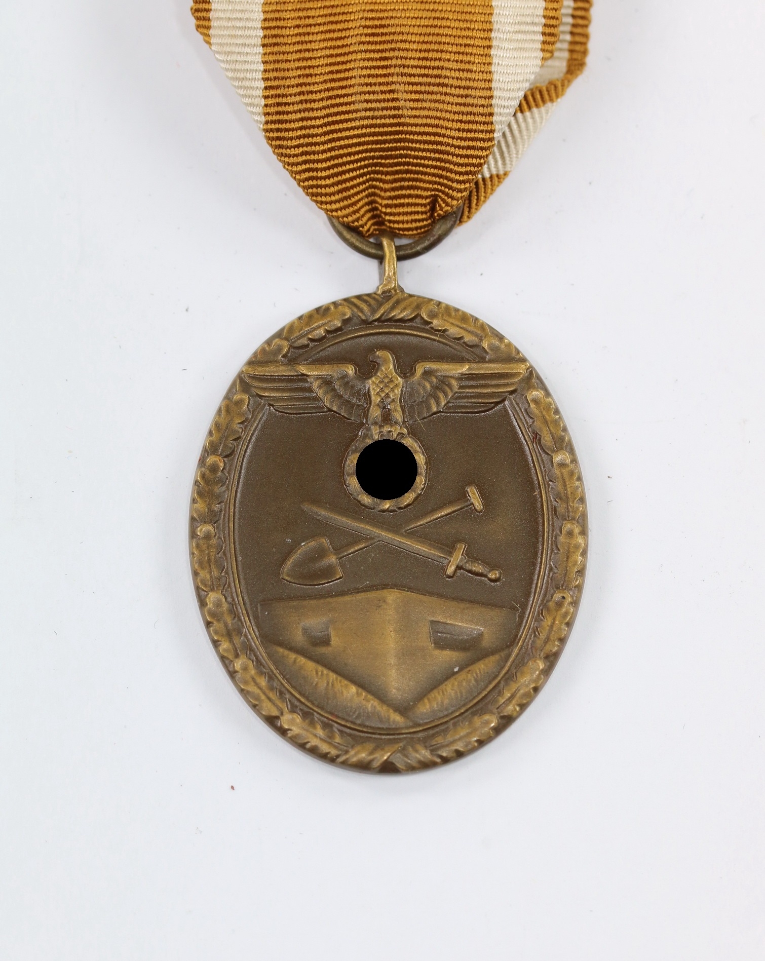 3 Deutsches Schutzwall Ehrenzeichen, "Für Arbeit zum Schutze Deutschlands" – Bild 1