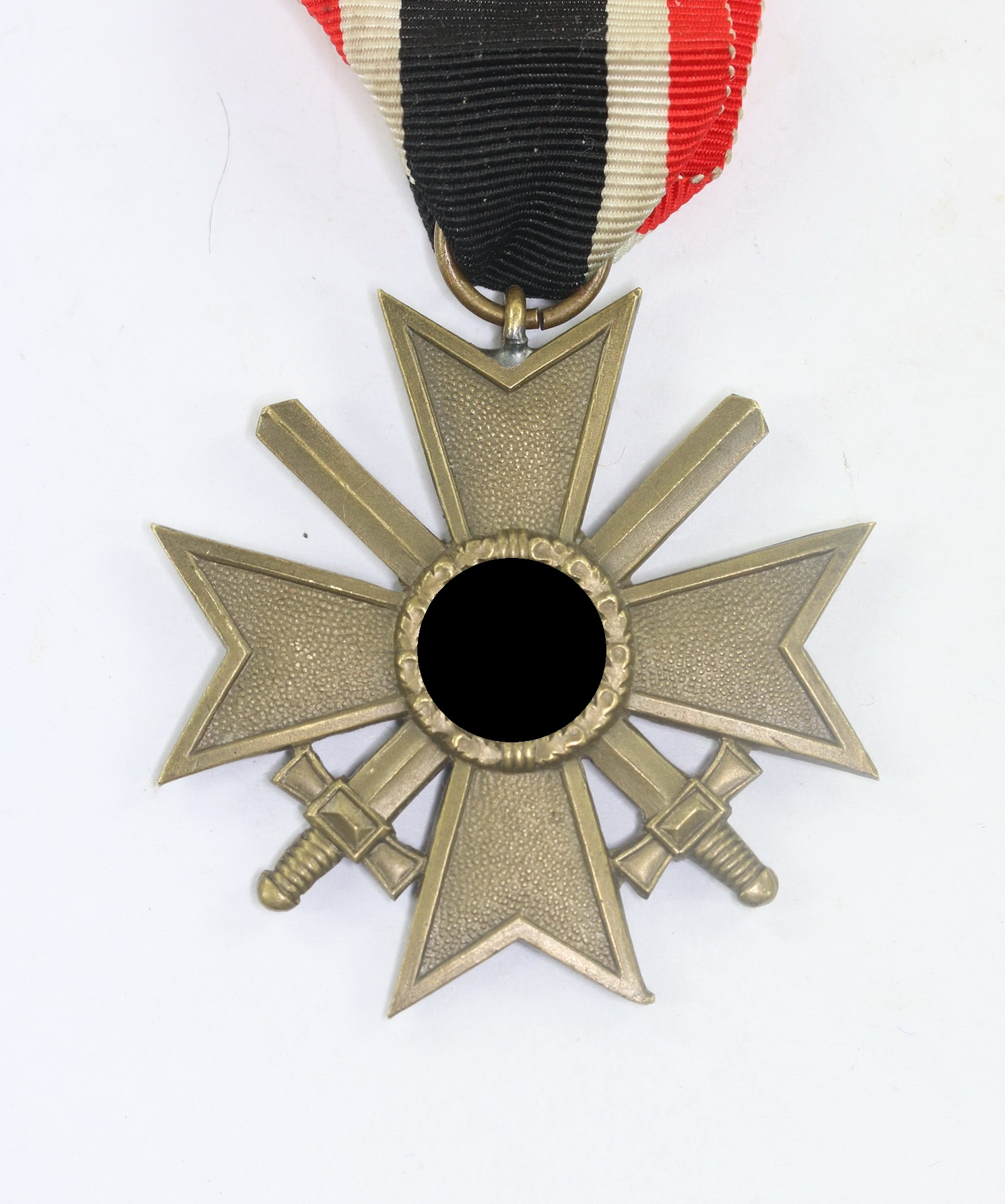 Kriegsverdienstkreuz 2. Klasse mit Schwertern, ohne Hersteller (Buntmetall) – Bild 1