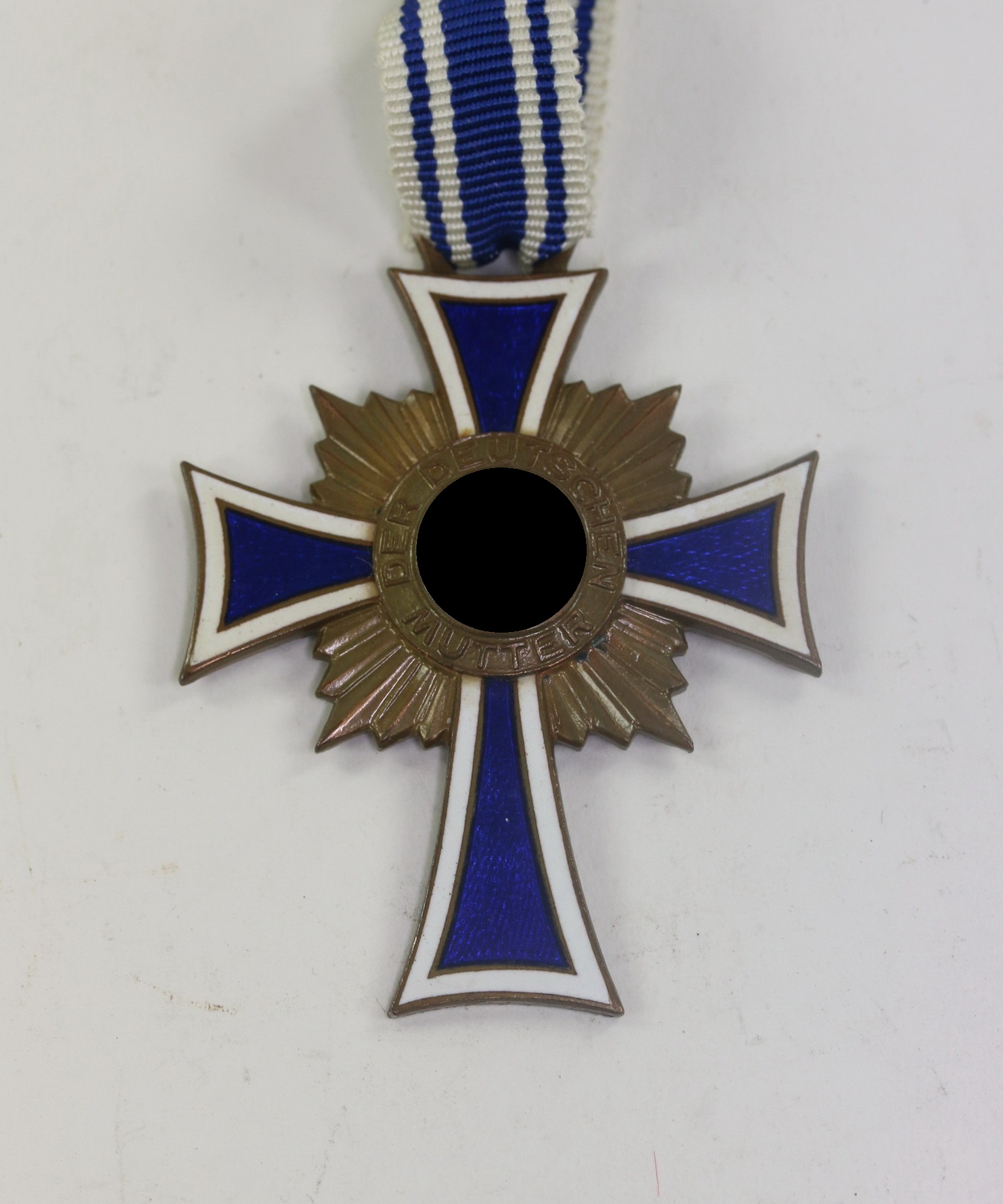  Mutterkreuz in Bronze, Ehrenkreuz der Deutschen Mutter – Bild 1