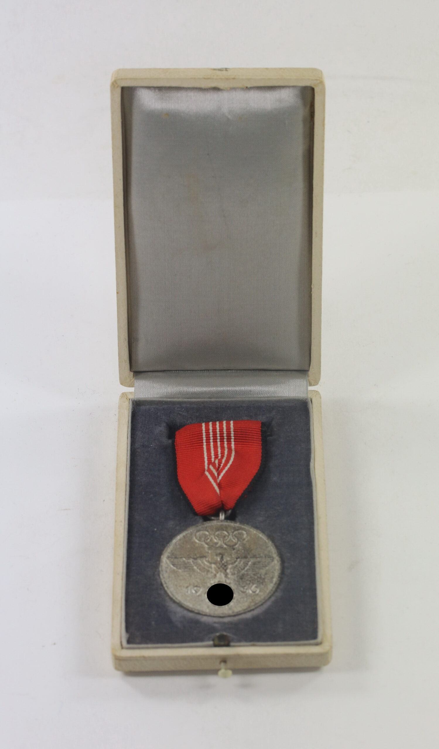 _deutsche_olympiaerinnerungsmedaille_1936_im_etui_1__1_1 Deutsche Olympia-Erinnerungsmedaille 1936, im Etui – Bild 1