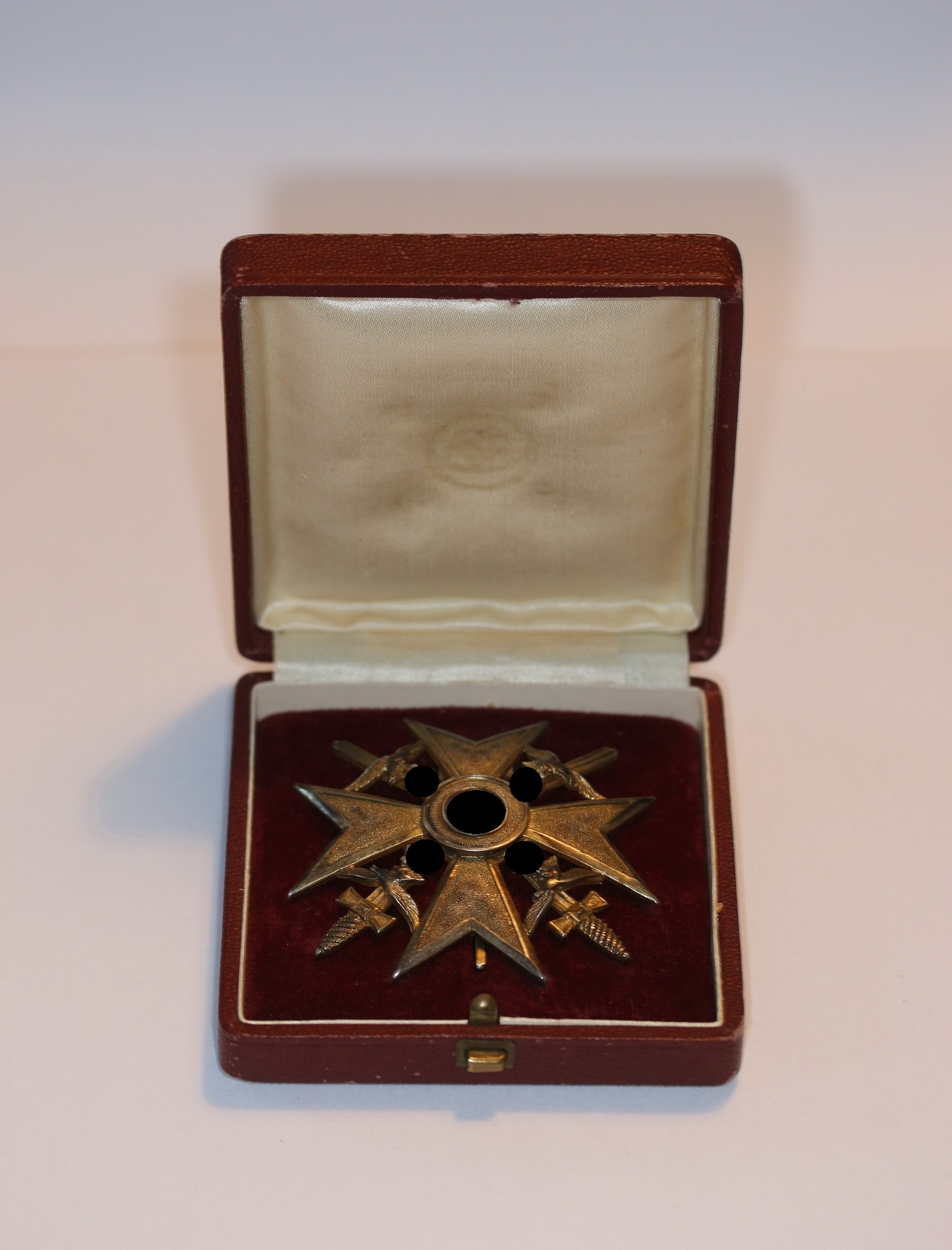  Spanienkreuz in Gold mit Schwertern, 900, im Etui – Bild 1