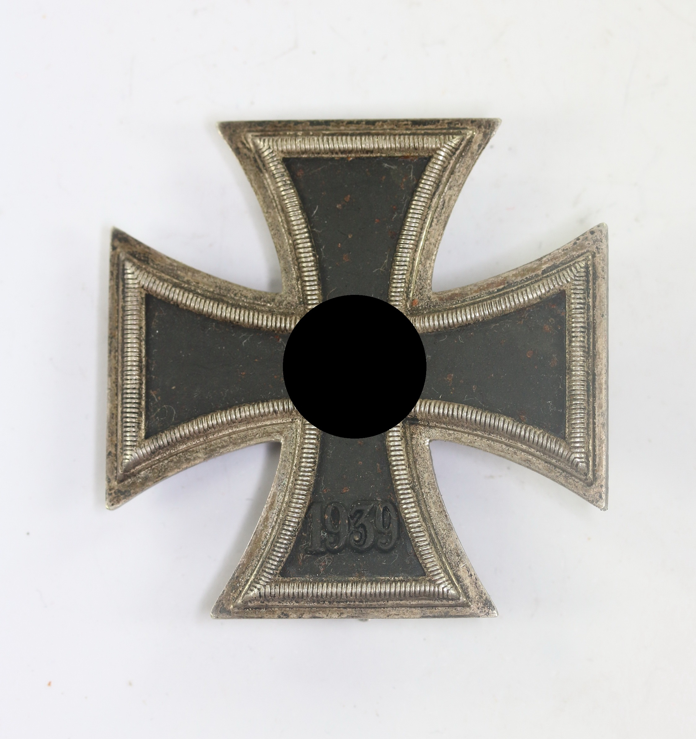  Eisernes Kreuz 1. Klasse 1939, Hst. 20 und L/52 (Doppelhersteller) – Bild 1