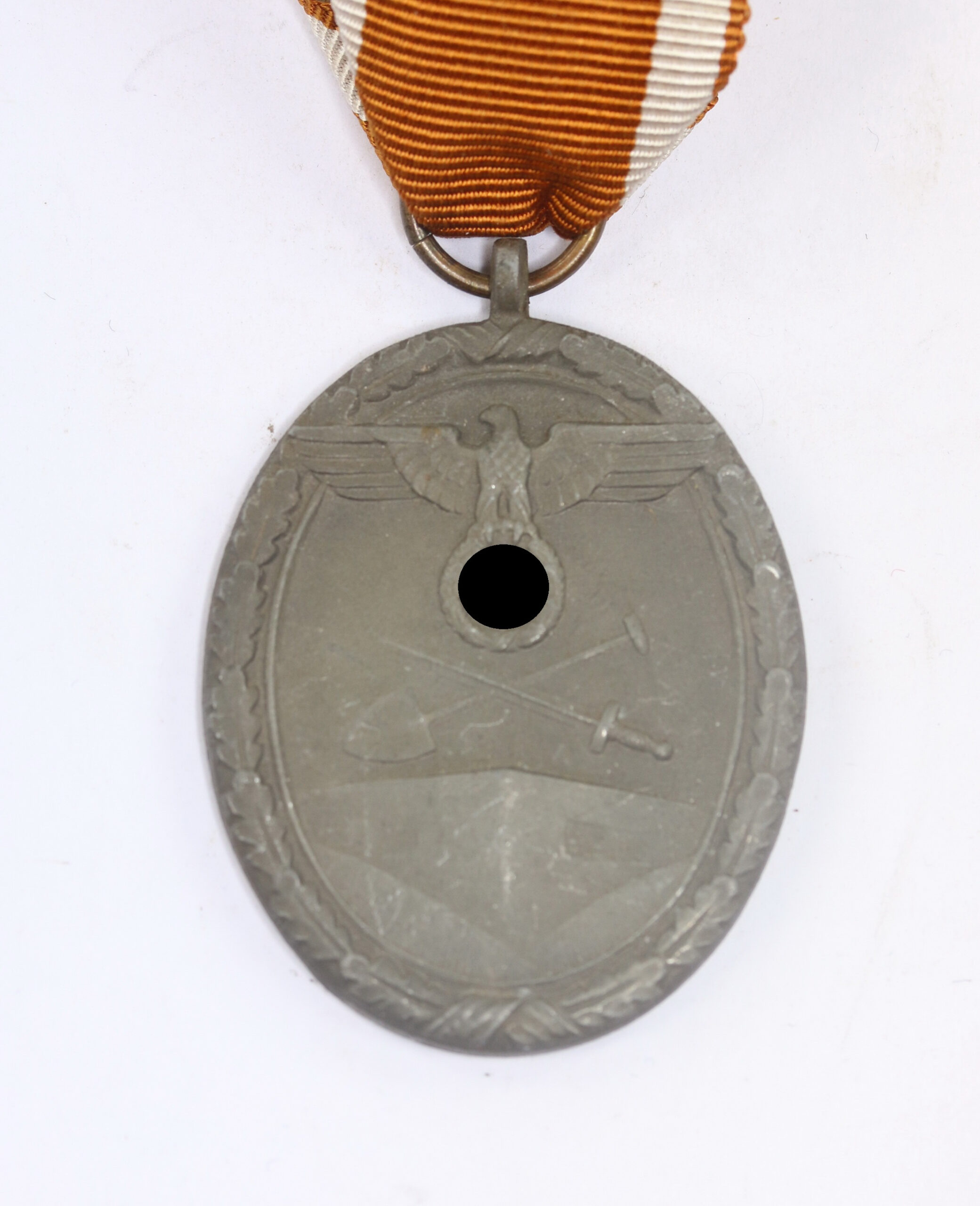 _eisernes_kreuz_1 Deutsches Schutzwall Ehrenzeichen, "Für Arbeit zum Schutze Deutschlands" – Bild 1