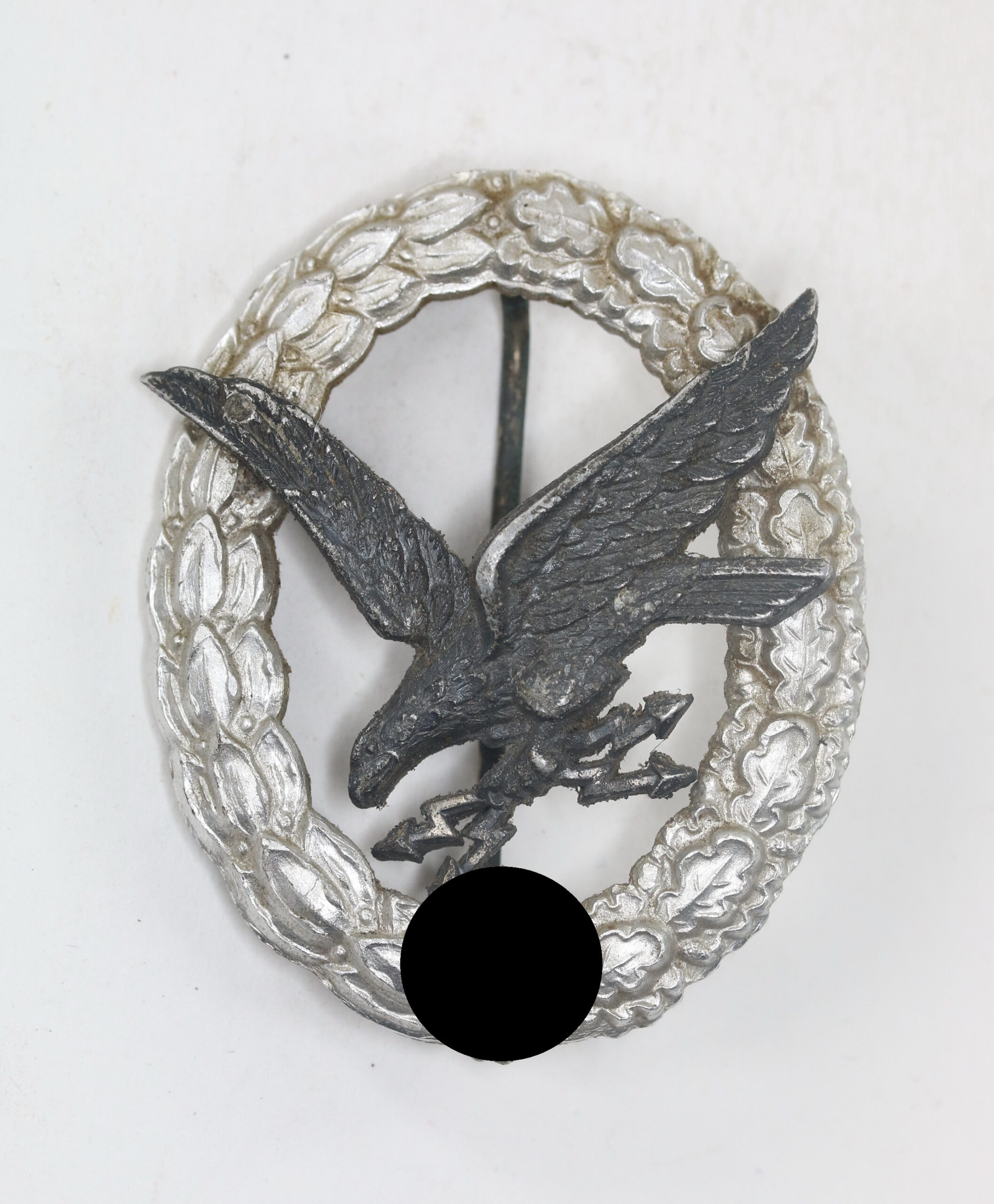  Fliegerschützenabzeichen der Luftwaffe mit Blitzbündel, Hst. A und D.R.G.M., Aluminium – Bild 1