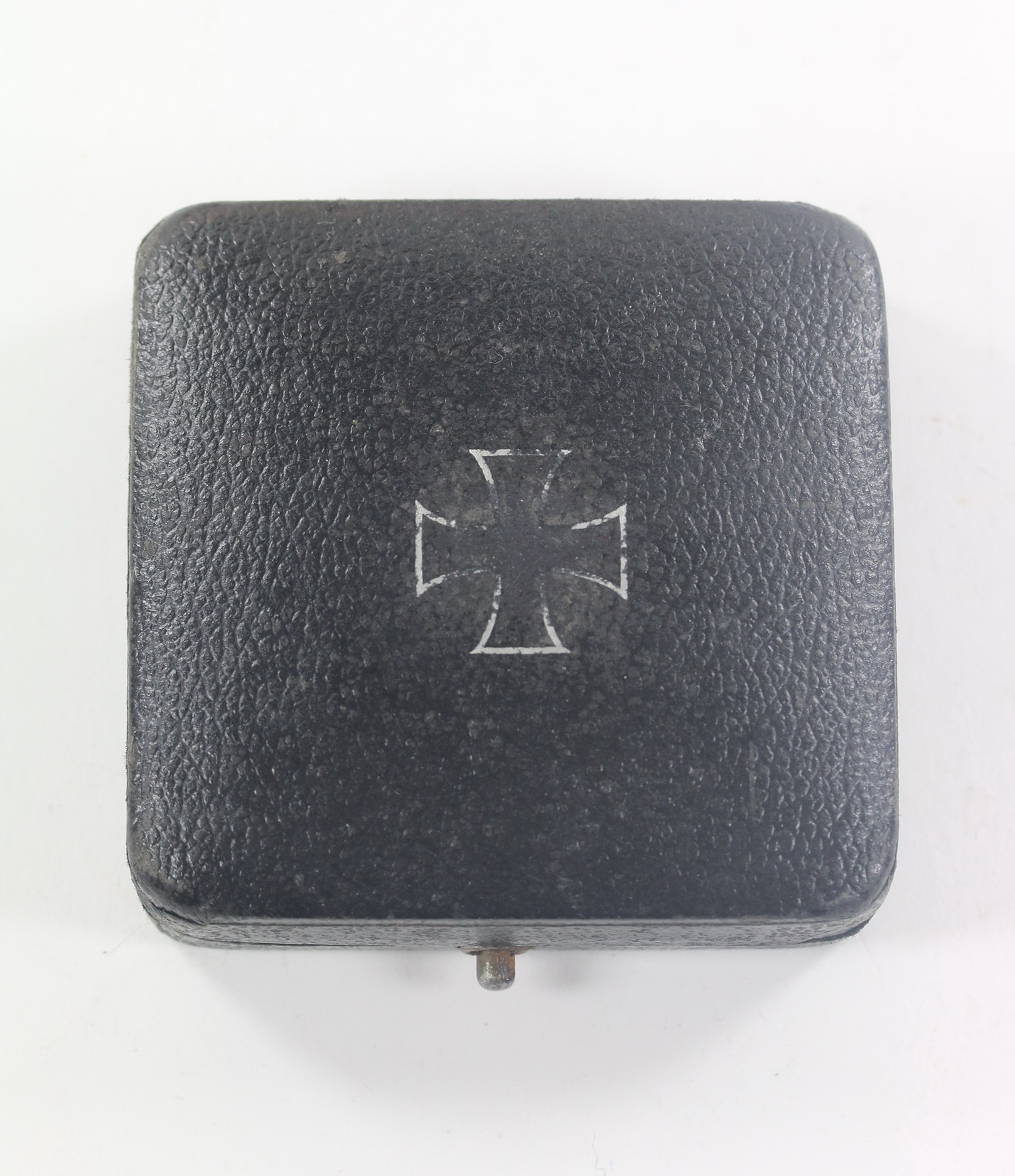  Etui Eisernes Kreuz 1. Klasse 1939, gewölbter Deckel – Bild 1