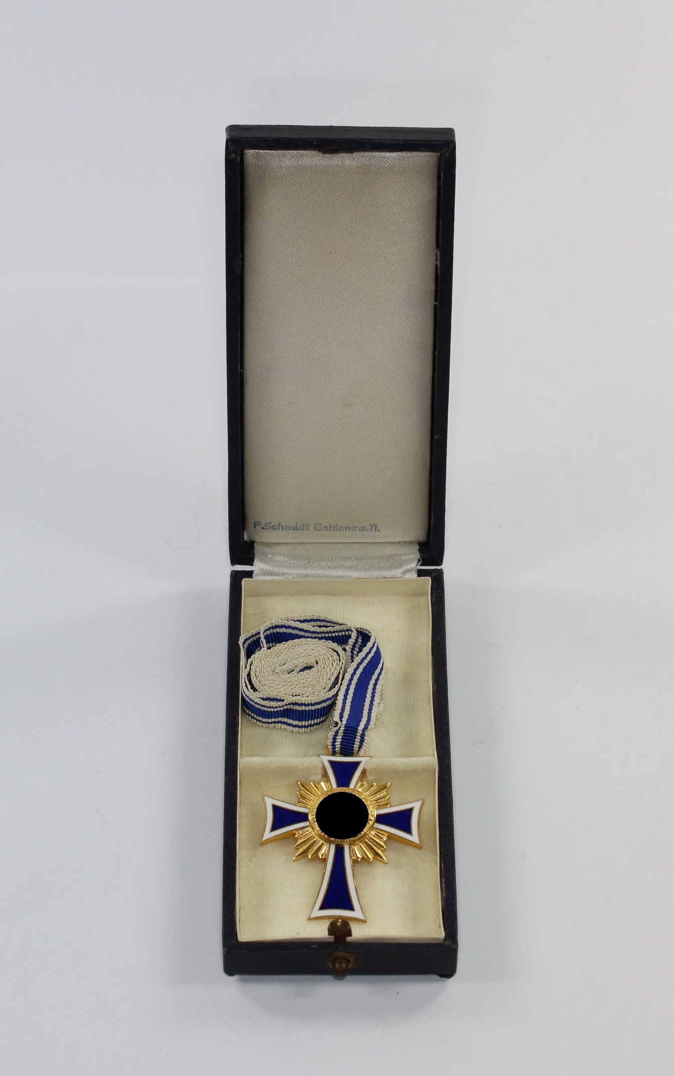  Mutterkreuz in Gold, im Etui, F. Schmidt Gablonz a. N. – Bild 1