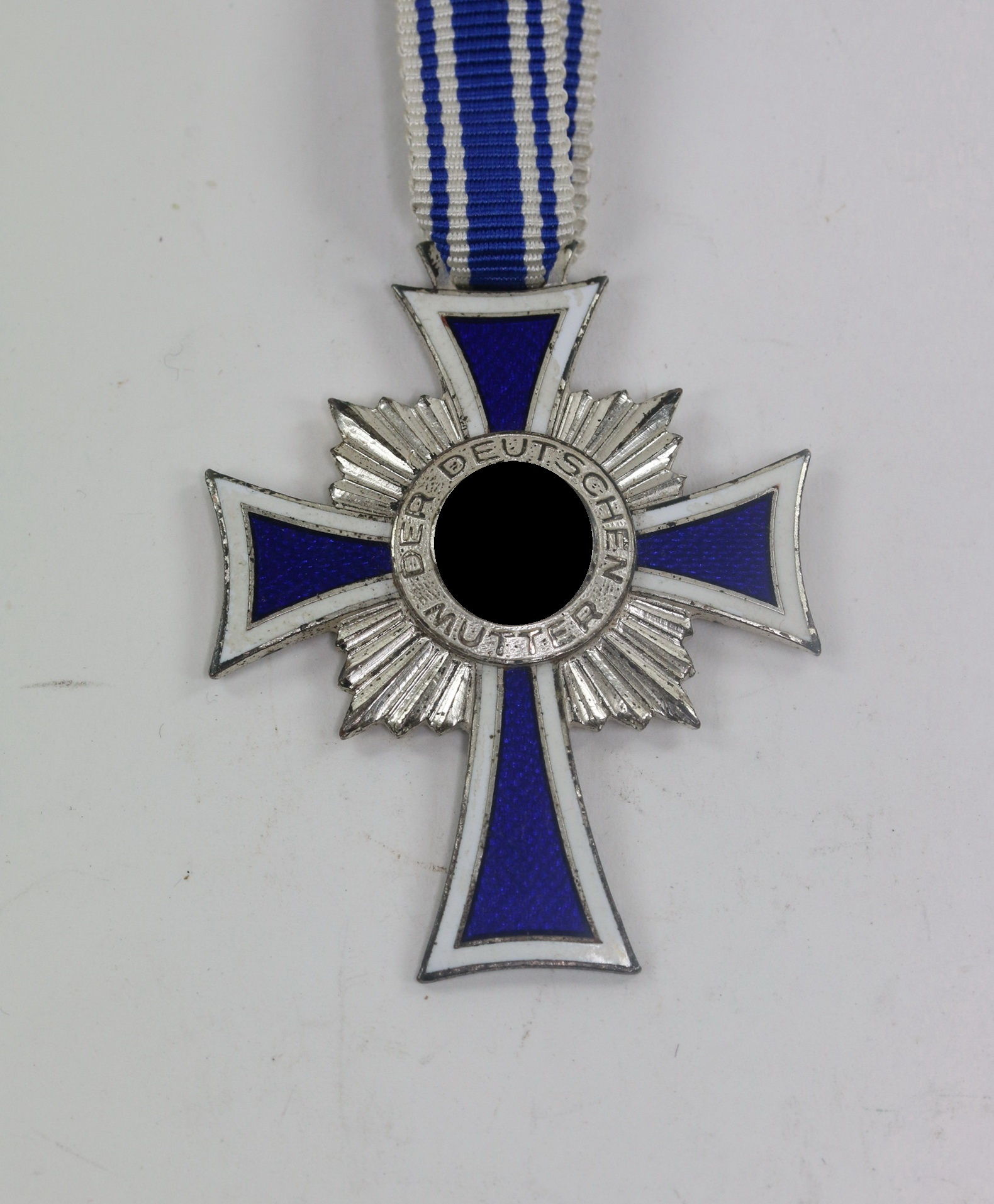 _mutterkreuz_in_silber_ehrenkreuz_der_deutschen_mutter_1__1 Mutterkreuz in Silber, Ehrenkreuz der Deutschen Mutter – Bild 1