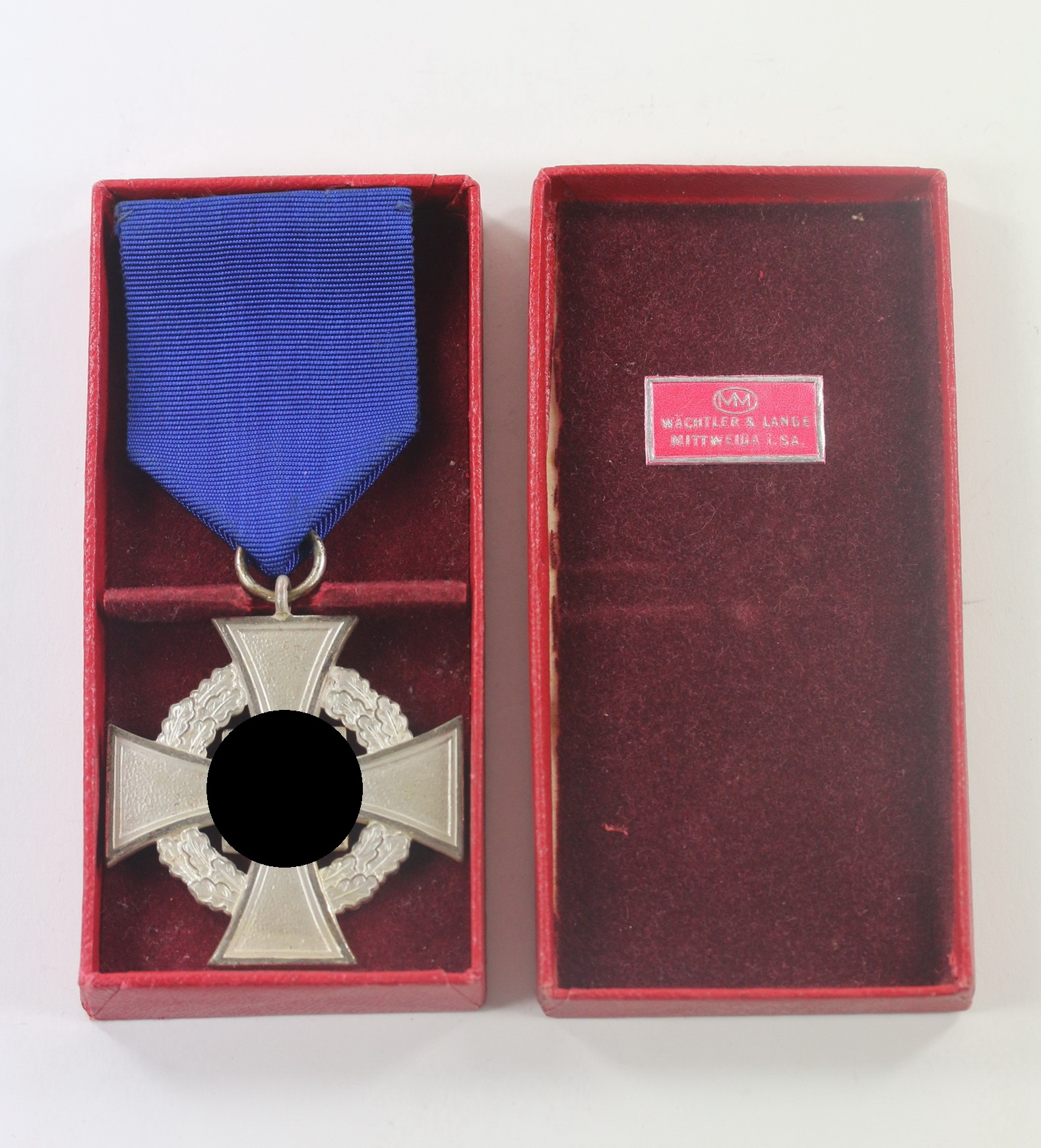 _treudienstehrenzeichen_in_silber_25_jahre_im_etui_w_chtler_lange_miiweide_i Treudienstehrenzeichen in Silber (25 Jahre), im Etui, Wächtler & Lange Miiweide i. SA. – Bild 1