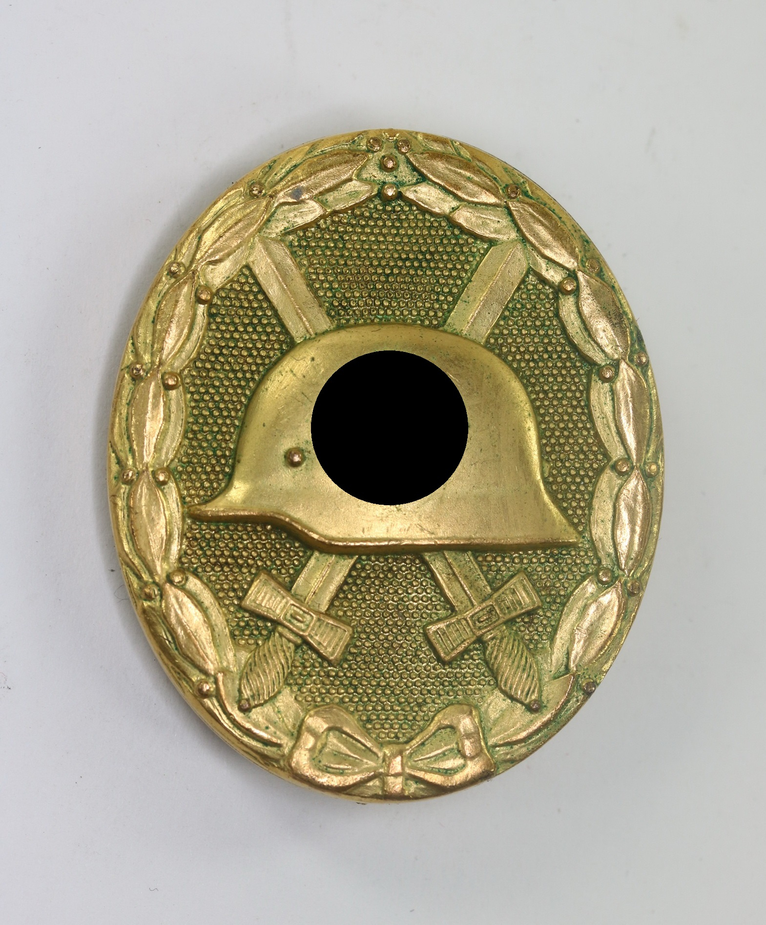  Verwundetenabzeichen in Gold, Hst. 30 (Hauptmünzamt Wien), Buntmetall – Bild 1