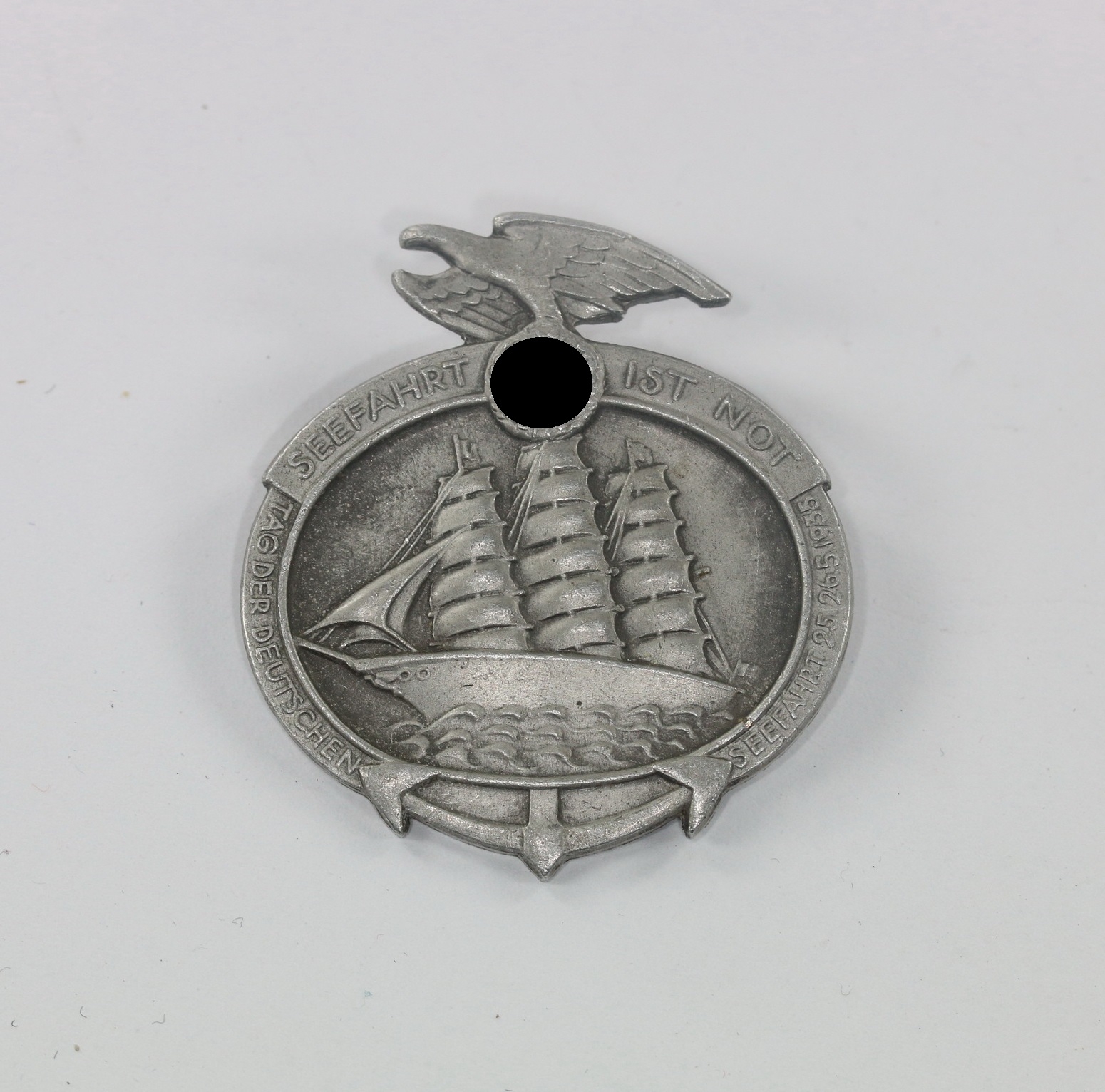 abzeichen_seefahrt_ist_not_tag_der_deutschen_seefahrt_25 Abzeichen, "Seefahrt ist Not Tag der Deutschen Seefahrt 25. 26.5. 1935" – Bild 1
