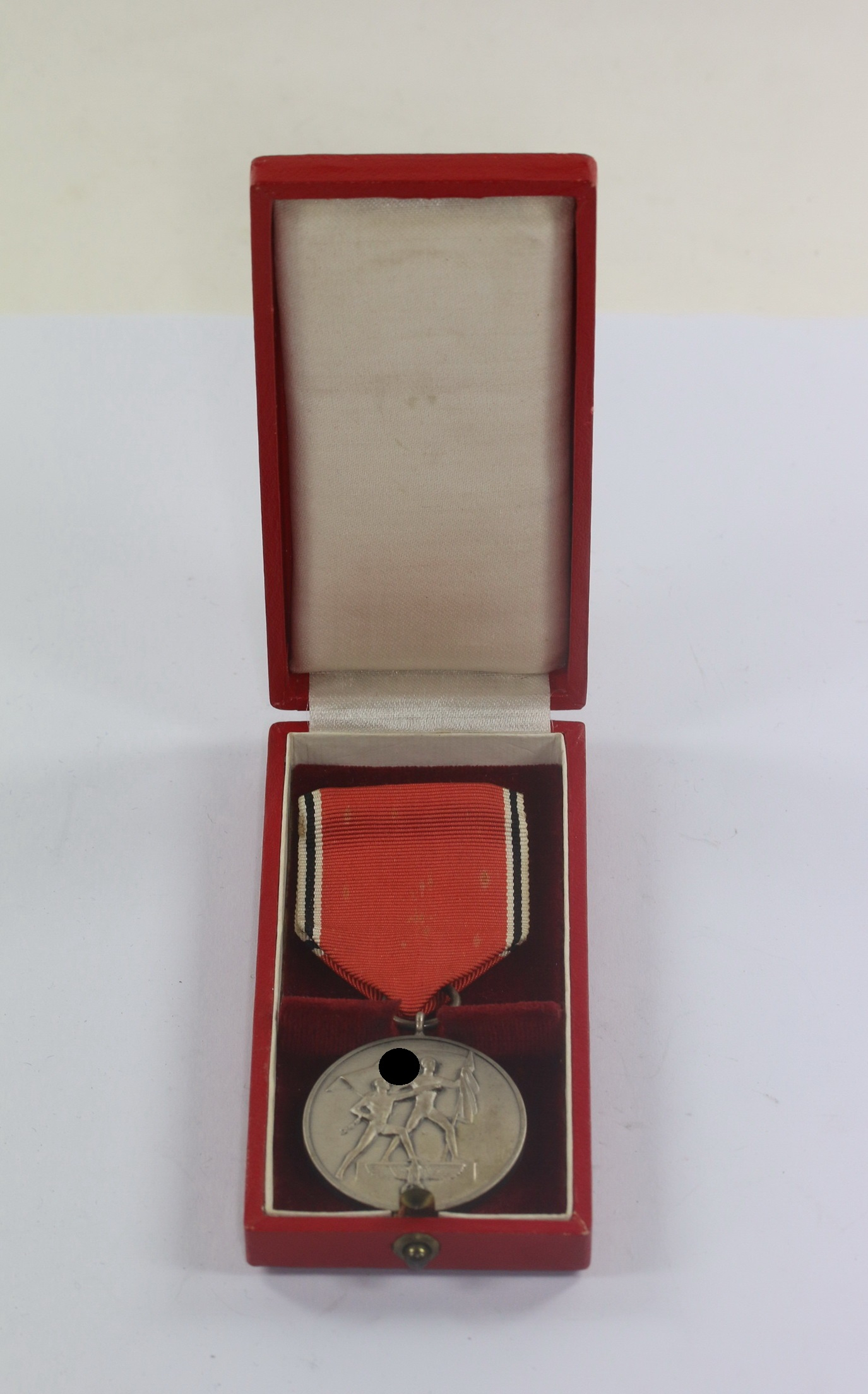 anschlu_medaille_sterreich_13 Anschlußmedaille Österreich (13. März 1938), im Etui – Bild 1