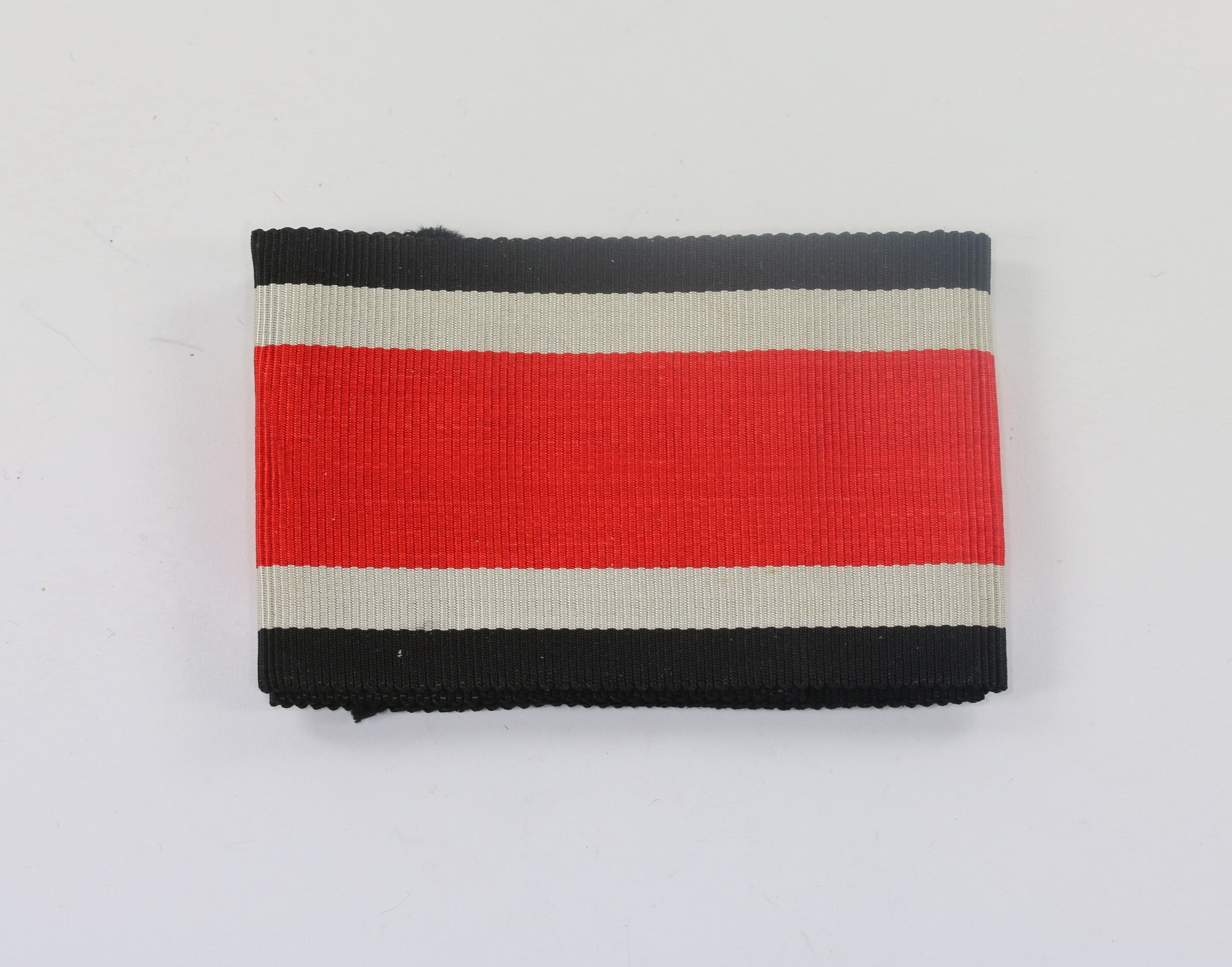 bandabschnitt_f_r_das_ritterkreuz_des_eisernen_kreuzes_1__1 Bandabschnitt für das Ritterkreuz des Eisernen Kreuzes – Bild 1