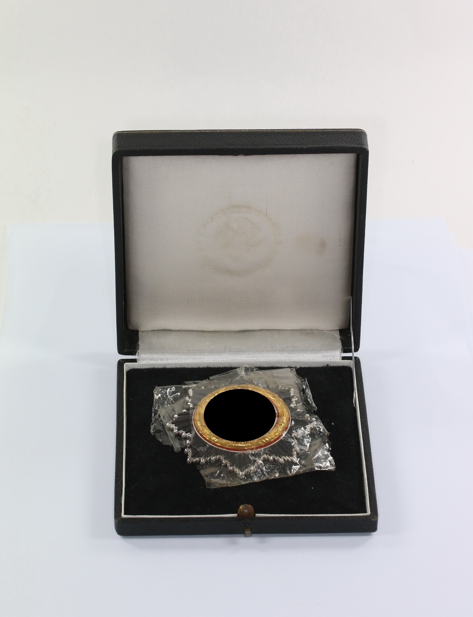 Deutsches Kreuz in Gold, Hst. 20 (leicht), in Cellophan (!), im Etui – Bild 1