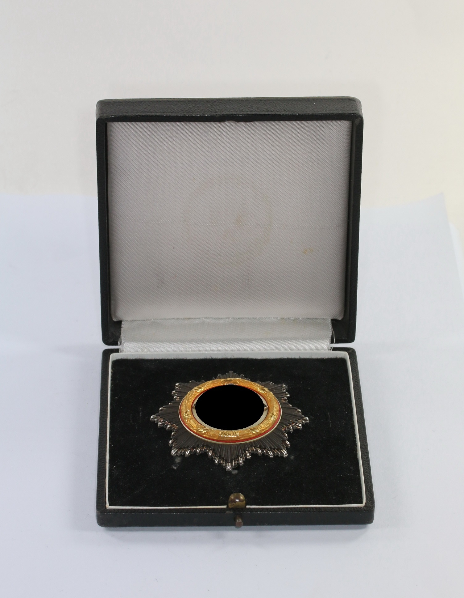 deutsches_kreuz_in_gold_hst Deutsches Kreuz in Gold, Hst. 134, im Etui – Bild 1