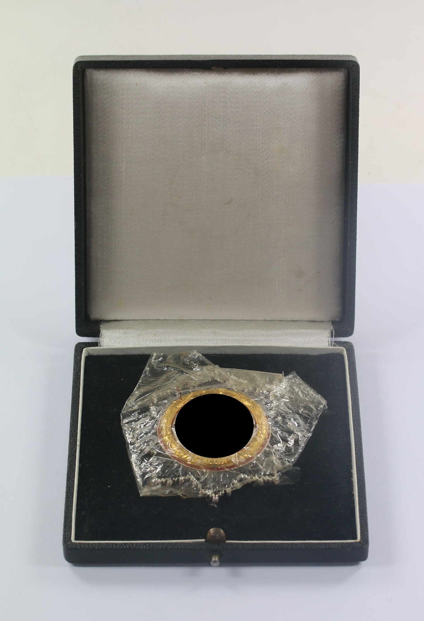 Deutsches Kreuz in Gold, Hst. 20 (leicht), in Cellophan (!), im Etui – Bild 1