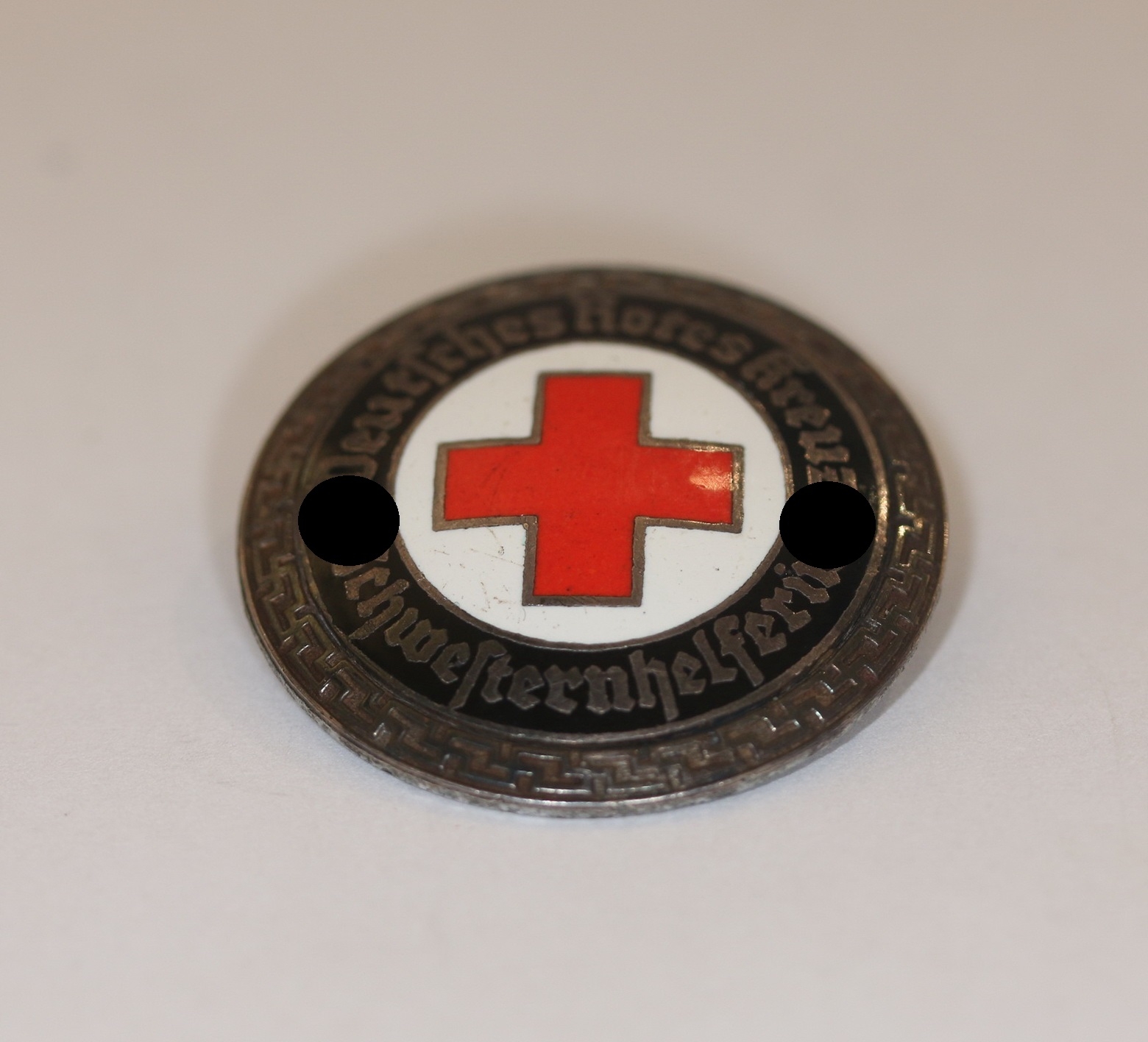 deutsches_rotes_kreuz_drk_brosche_f_r_schwesternhelferin_1__1_1 Deutsches Rotes Kreuz (DRK), Brosche für Schwesternhelferin – Bild 1