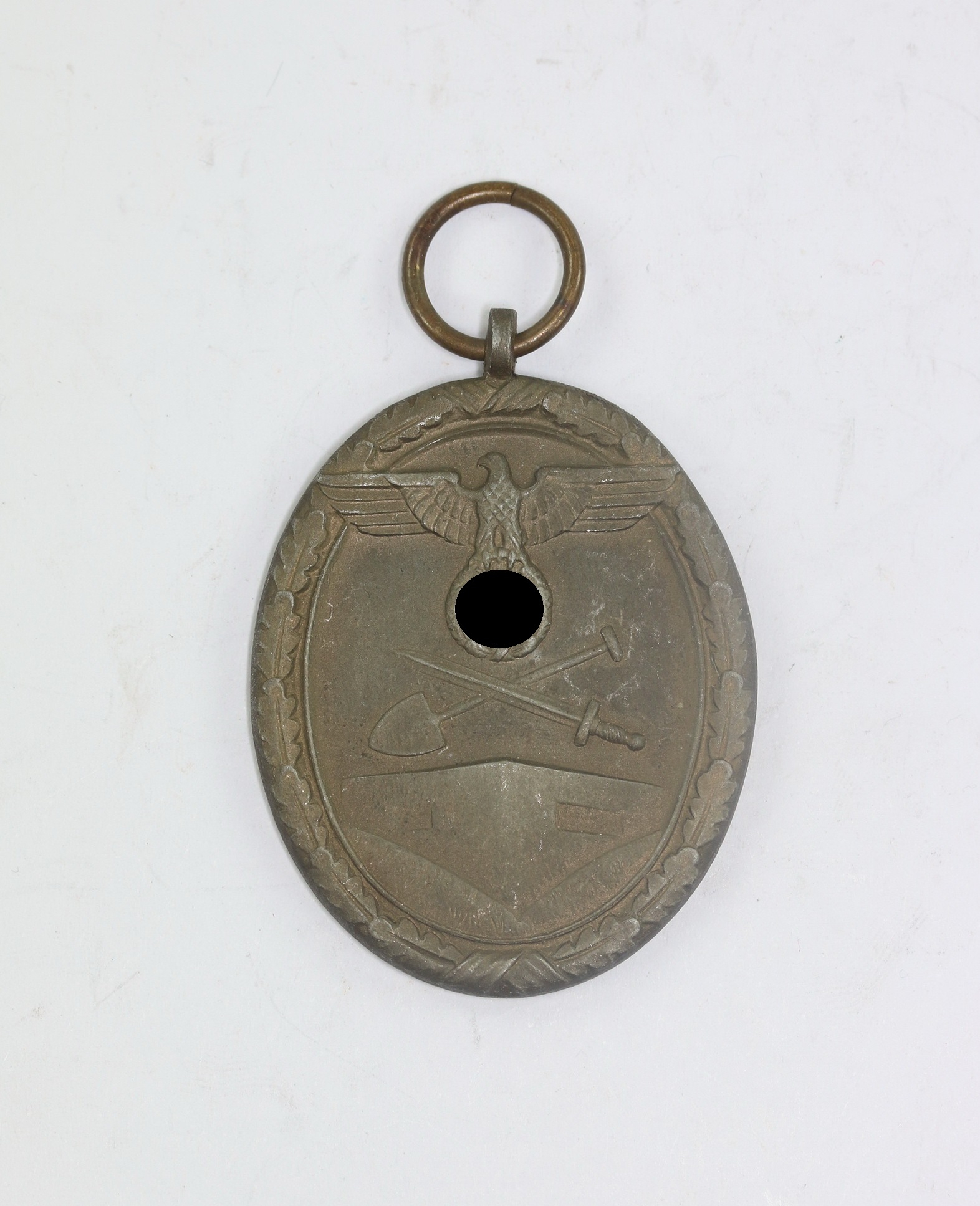 deutsches_schutzwall_ehrenzeichen_f_r_arbeit_zum_schutze_deutschlands_1 Deutsches Schutzwall Ehrenzeichen, "Für Arbeit zum Schutze Deutschlands" – Bild 1