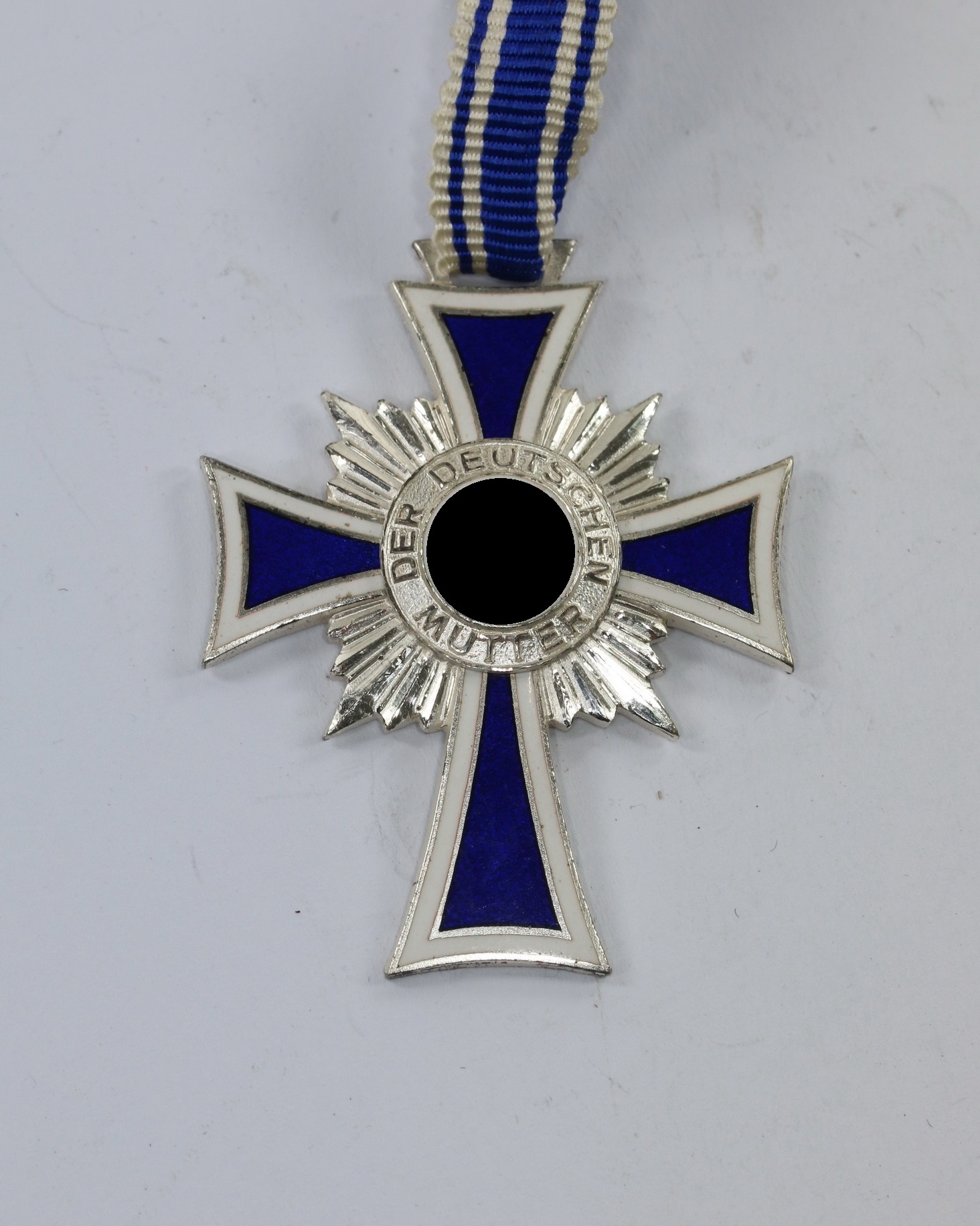 ehrenkreuz_der_deutschen_mutter_silber_1__1_1 Mutterkreuz in Silber (Ehrenkreuz der Deutschen Mutter) – Bild 1