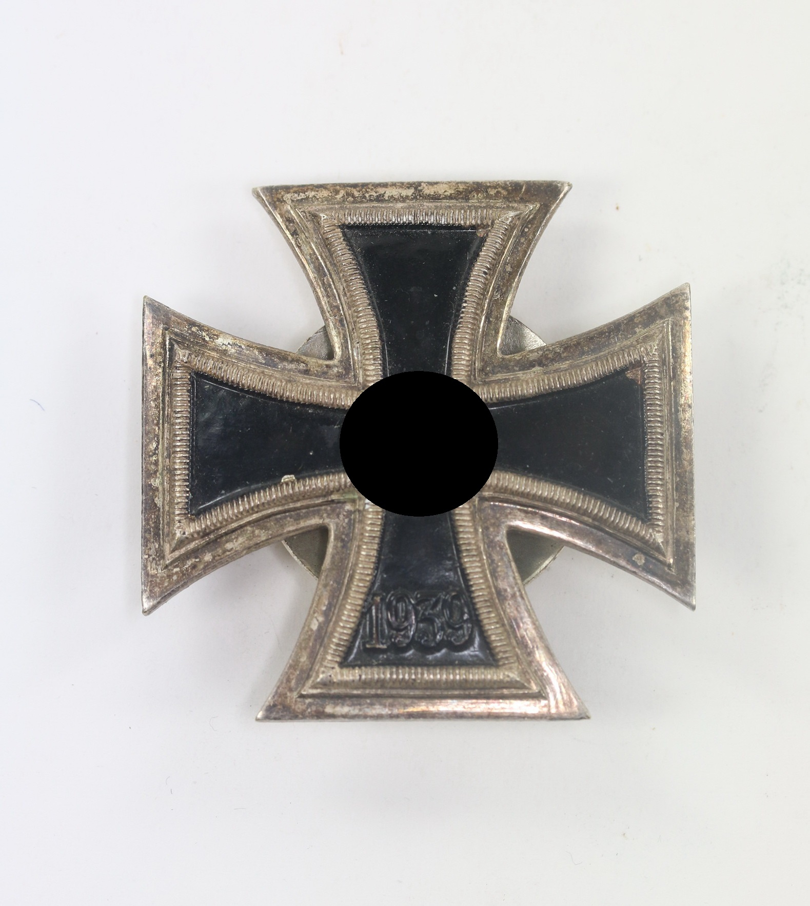 eisernes_kreuz_1 Eisernes Kreuz 1. Klasse 1939, an Schraube und Scheibe, C.E. Juncker, einteilig, nicht magnetisch – Bild 1