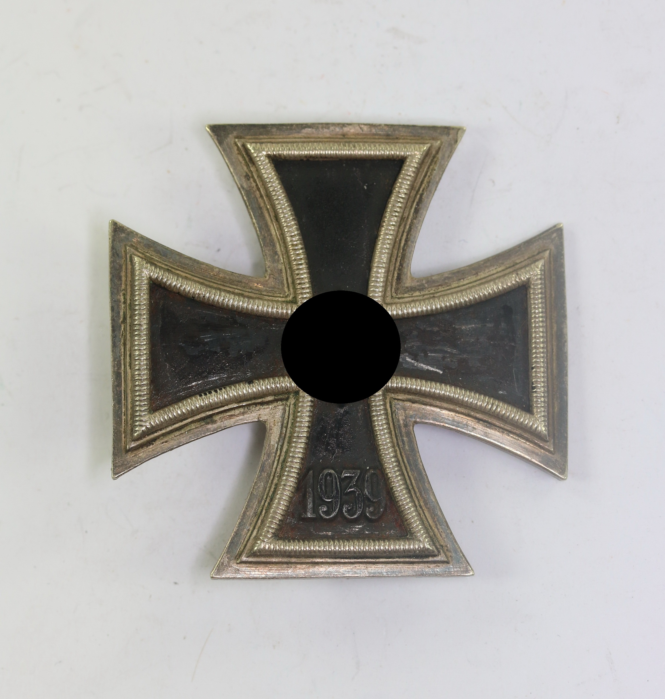 Eisernes Kreuz 1. Klasse 1939, Hst. 26 (B.H. Mayer, Pforzheim) – Bild 1