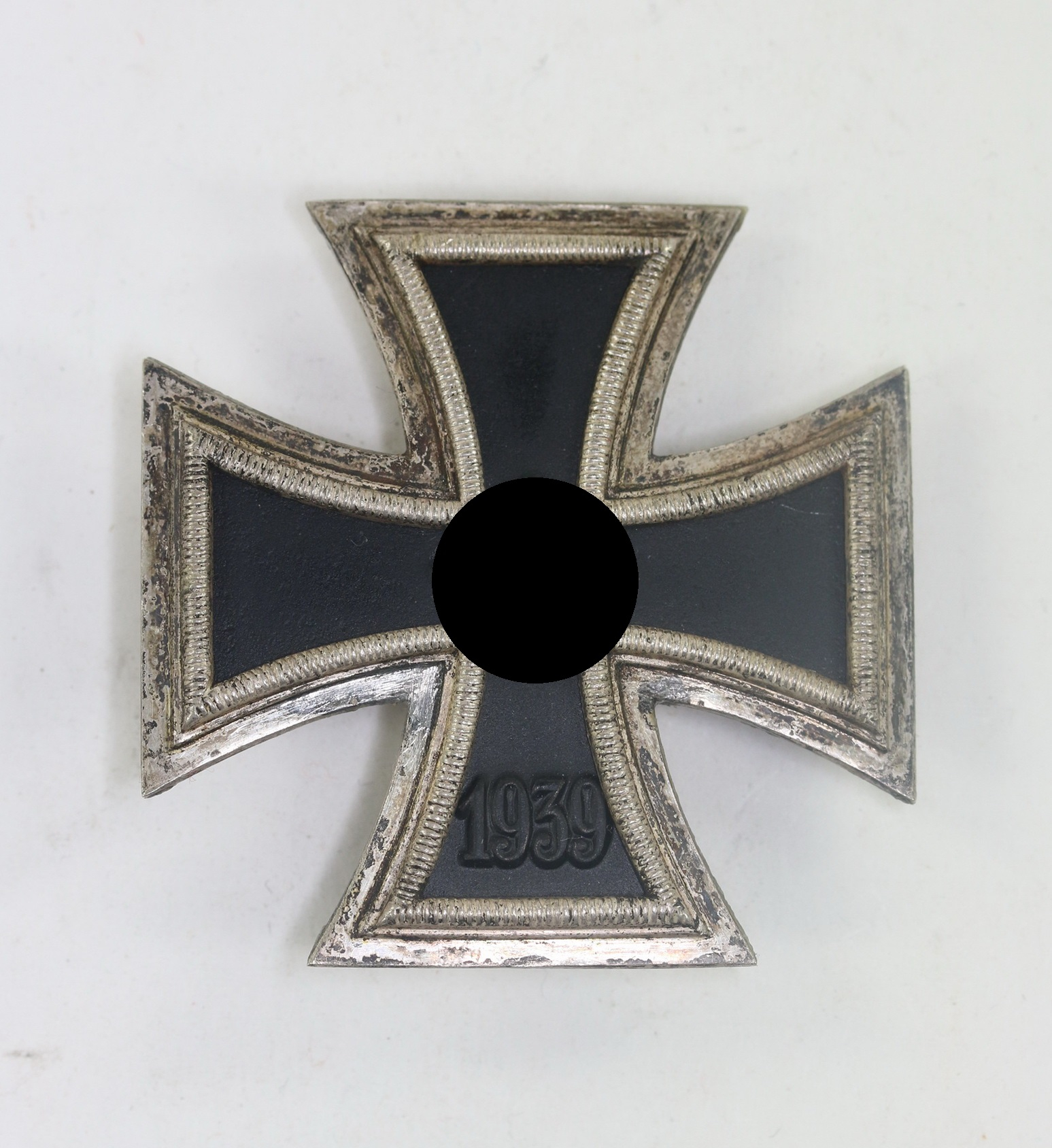 Eisernes Kreuz 1. Klasse 1939, Hst. 26 (B.H, Mayer, Pforzheim) – Bild 1