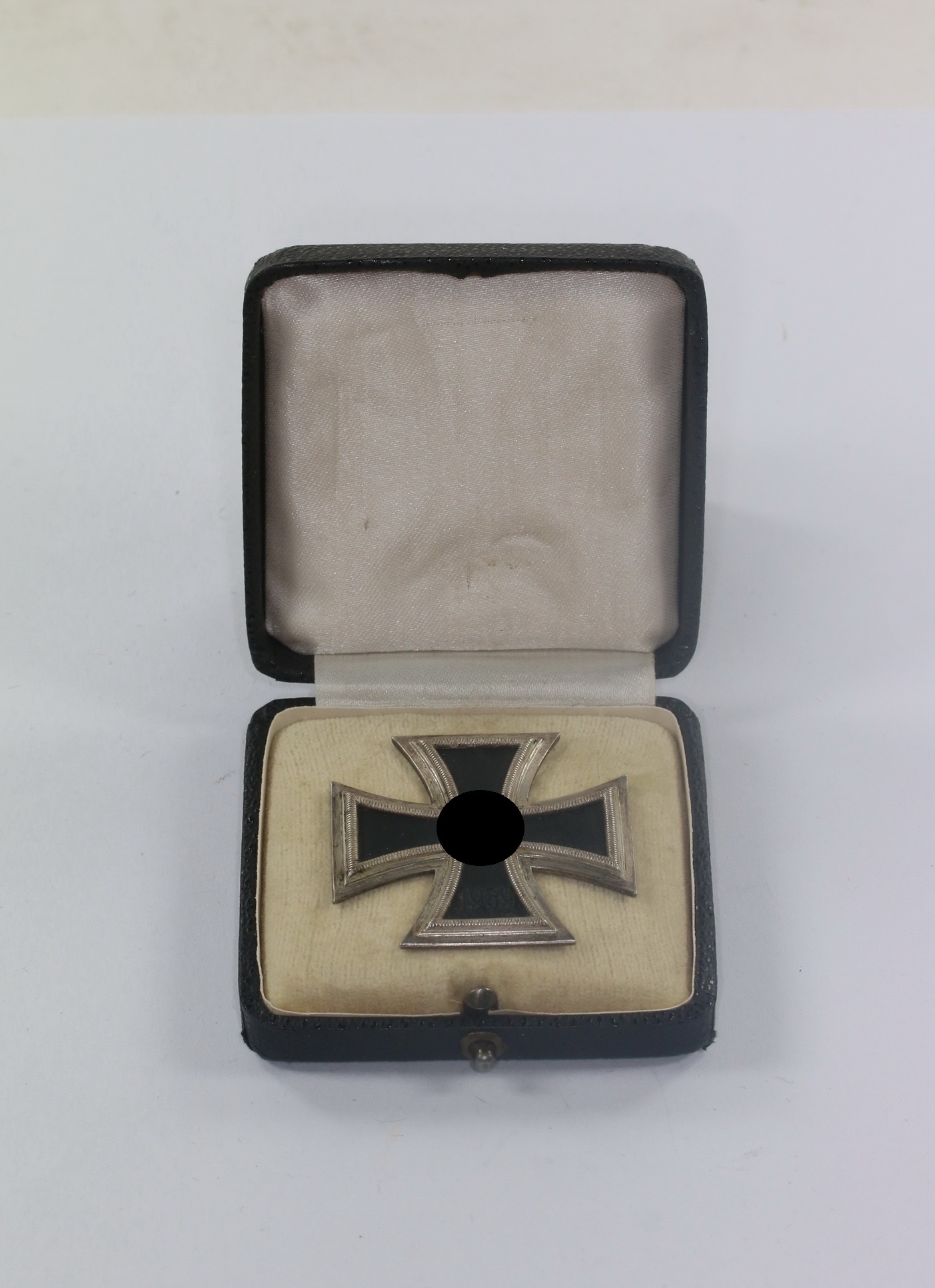 eisernes_kreuz_1 Eisernes Kreuz 1. Klasse 1939, Hst. 26, Variante (!), im Etui – Bild 1