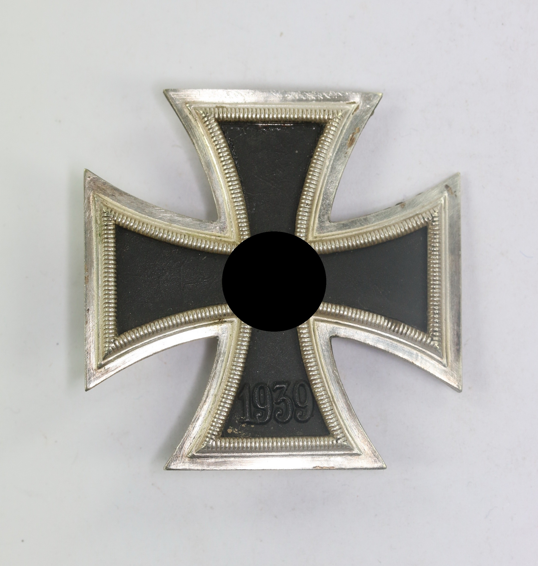 eisernes_kreuz_1 Eisernes Kreuz 1. Klasse 1939, Hst. 3 (Wilhelm Deumer, Lüdenscheid) – Bild 1