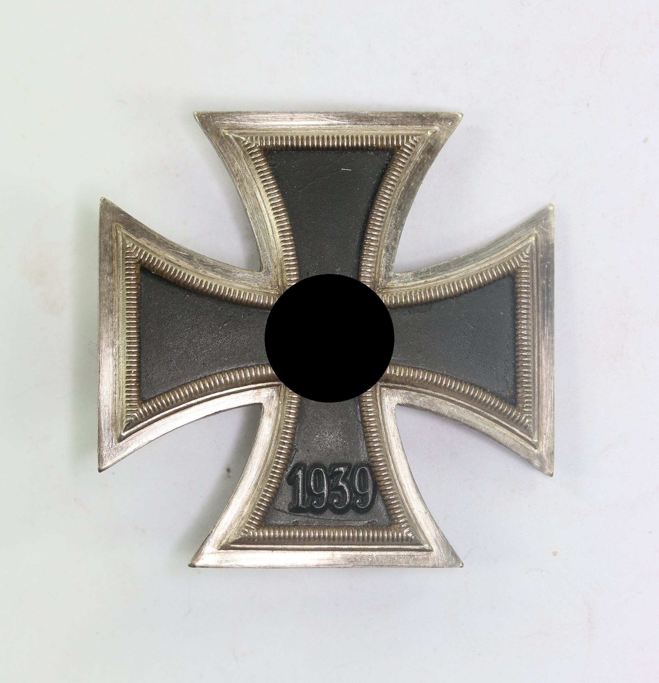 Eisernes Kreuz 1. Klasse 1939, Hst. 4 (Steinhauer & Lück, Lüdenscheid) – Bild 1