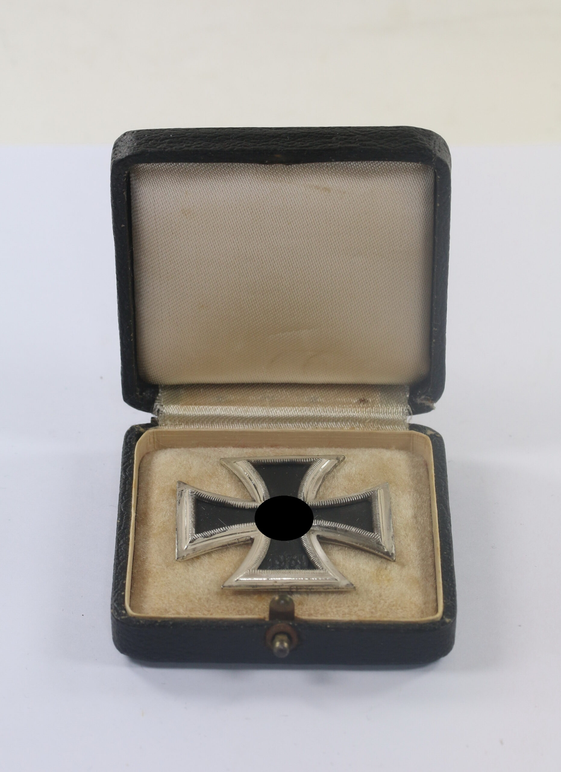 Eisernes Kreuz 1. Klasse 1939, Hst. 4 (Steinhauer & Lück, Lüdenscheid), im Etui – Bild 1