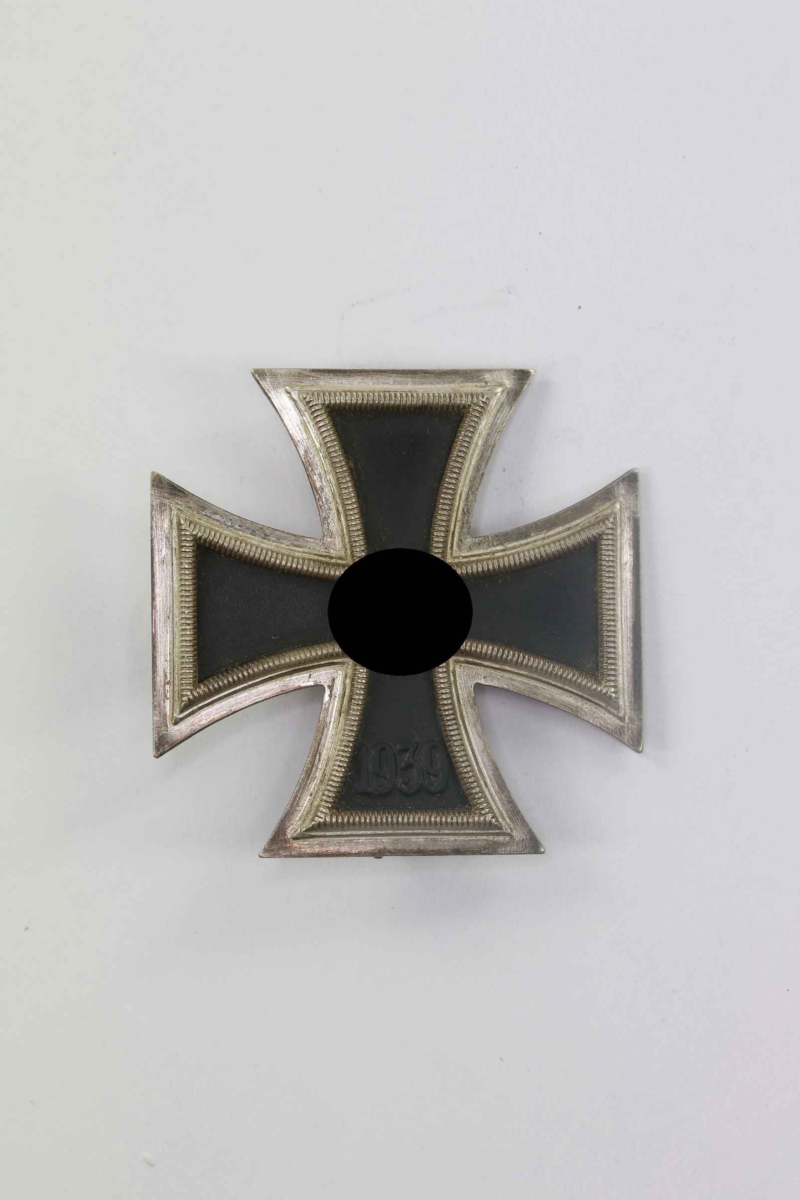 Eisernes Kreuz 1. Klasse 1939, Hst. L/11 (Wilhelm Deumer, Lüdenscheid) – Bild 1
