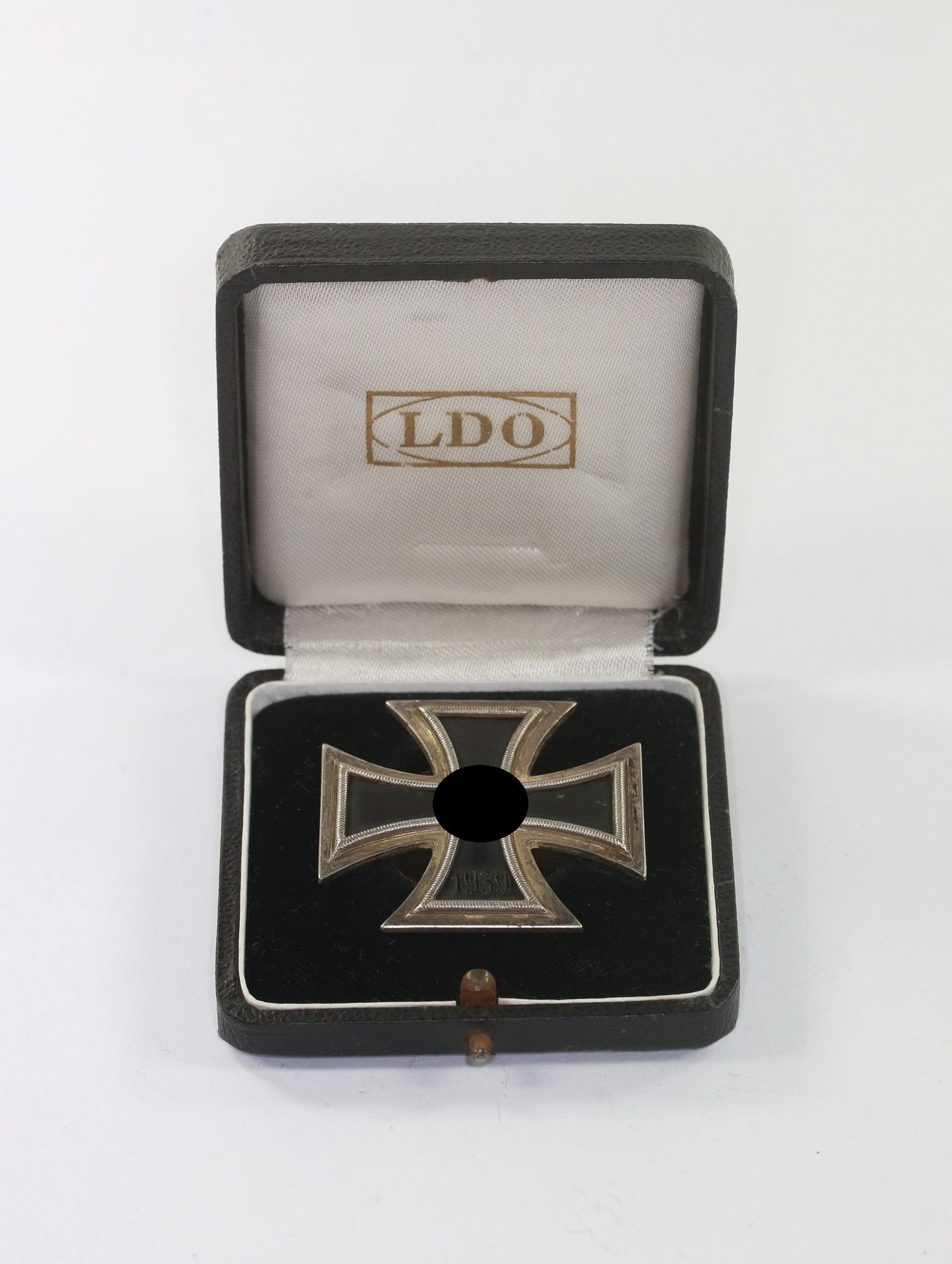 eisernes_kreuz_1 Eisernes Kreuz 1. Klasse 1939, Hst. L55, an Schraubscheibe, im LDO Etui – Bild 1