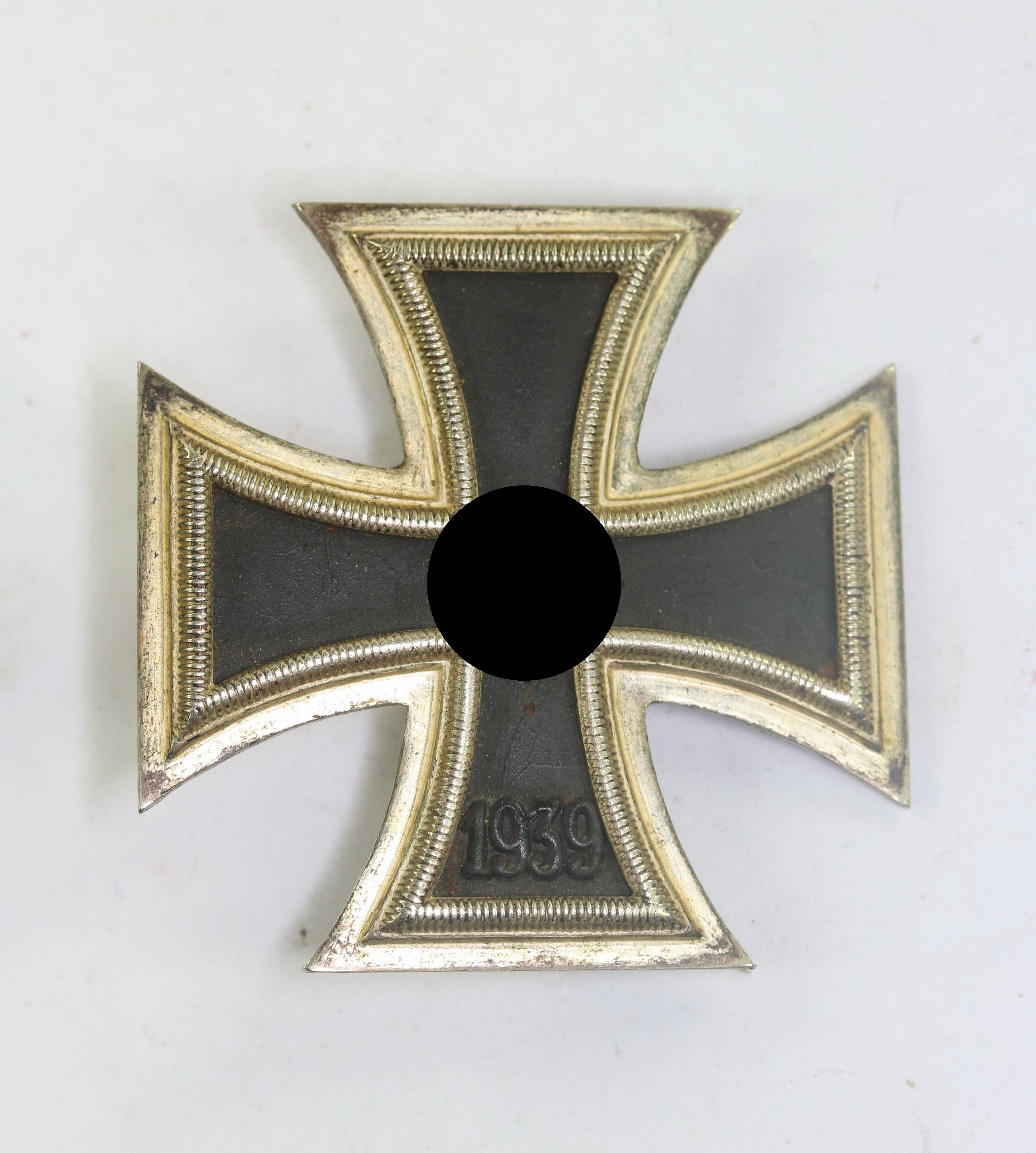 Eisernes Kreuz 1. Klasse 1939, Hst. L/56 schmale Nadel (!) (Funcke & Brüninghaus, Lüdenscheid) – Bild 1