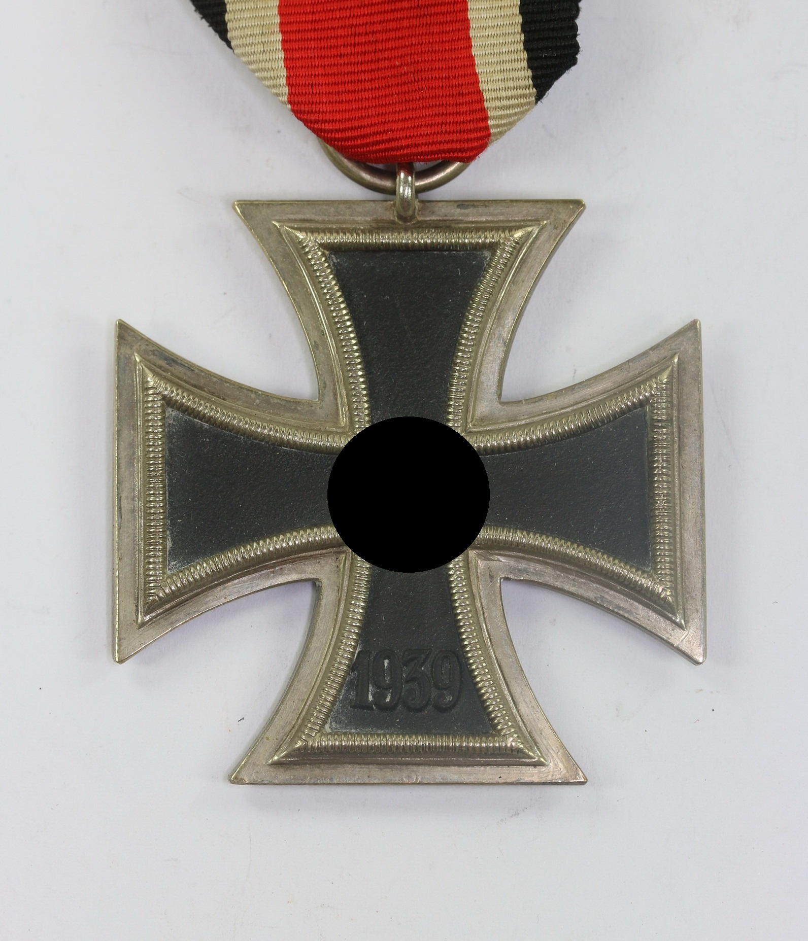 Eisernes Kreuz 2. Klasse 1939, Hst. 25 (Arbeitsgemeinschaft der Graveur-, Gold- und Silberschmiedeinnungen, Hanau am Main) – Bild 1