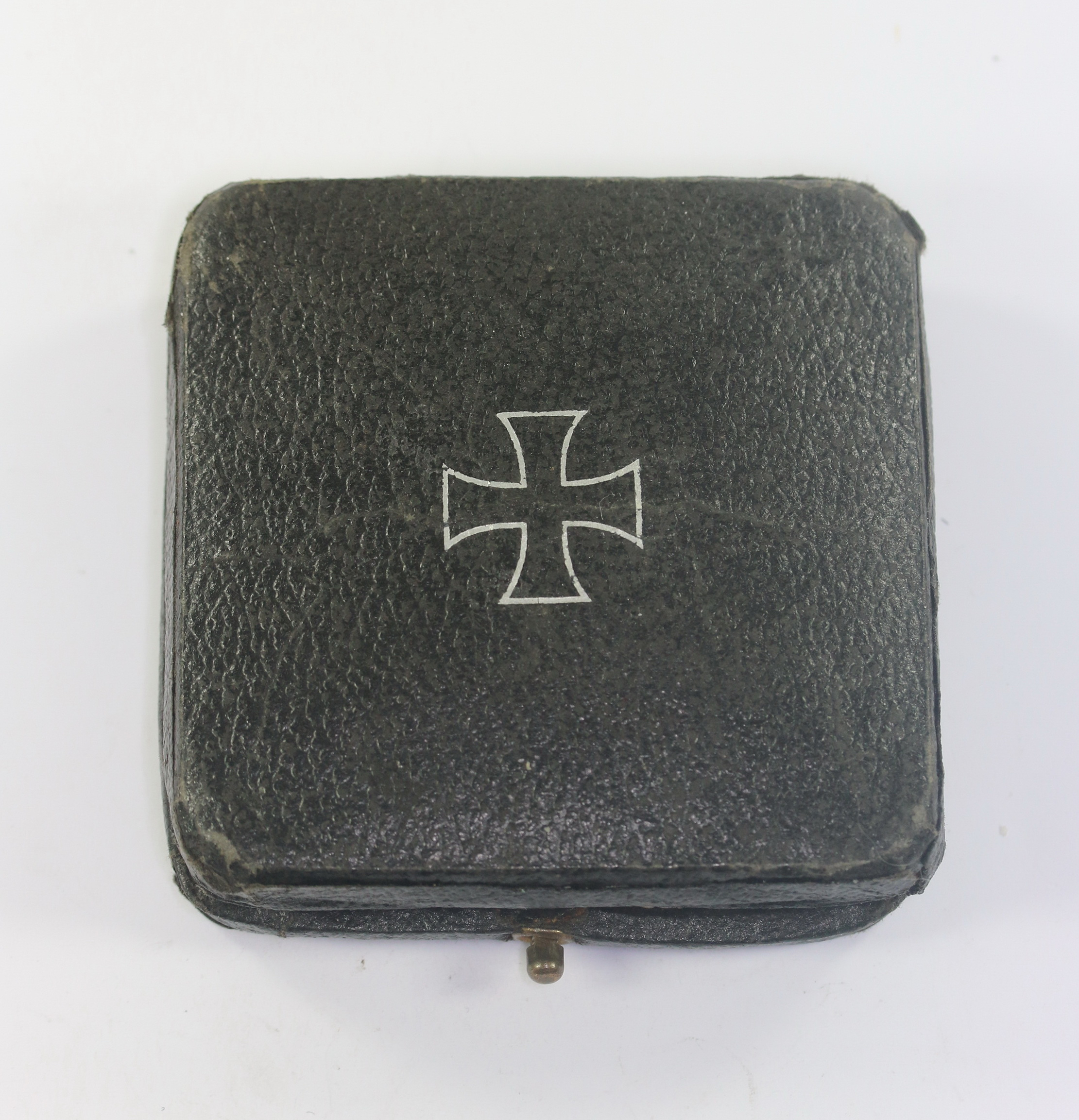 Etui Eisernes Kreuz 1. Klasse 1939, gewölbter Deckel – Bild 1