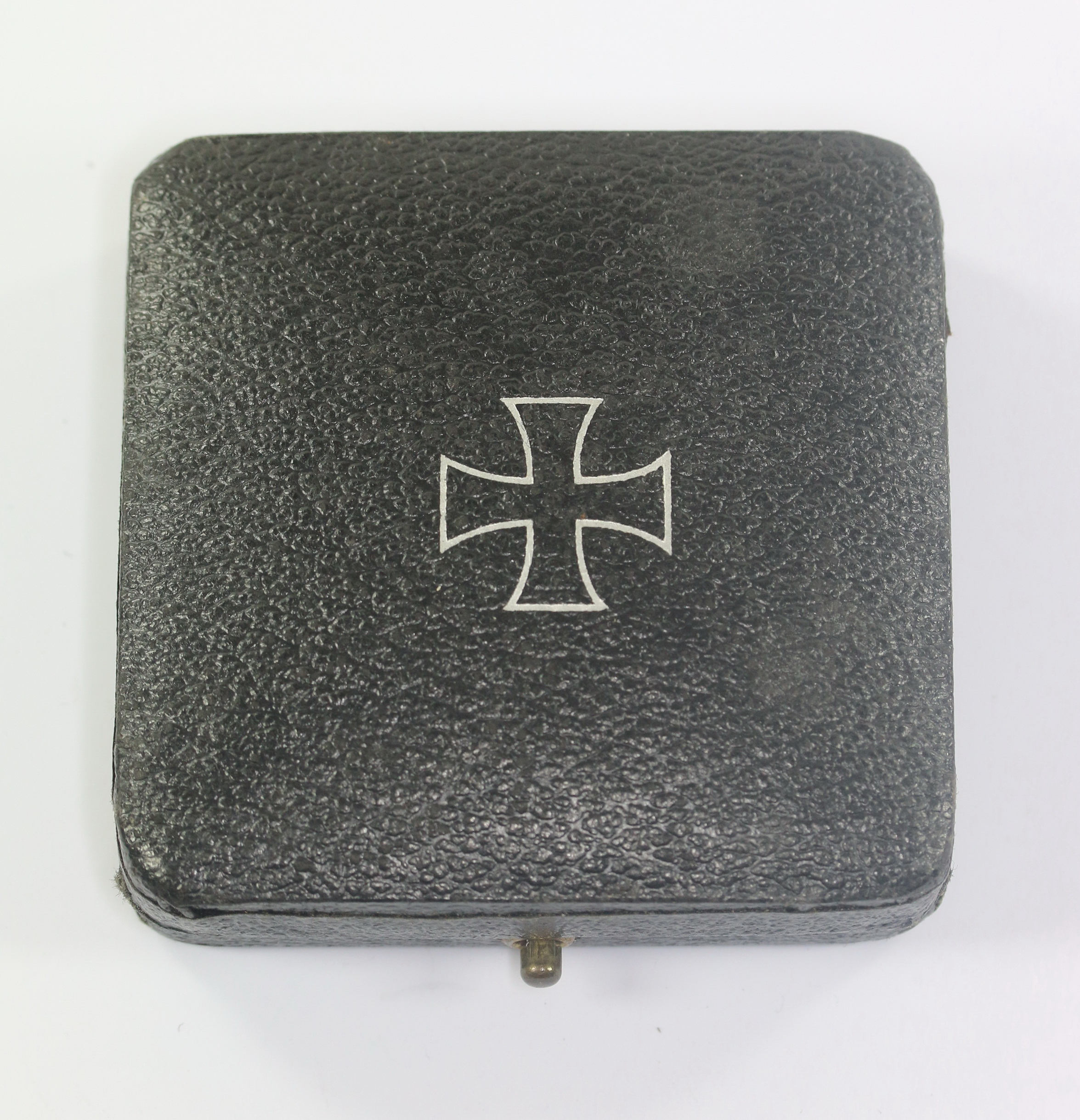 Etui für ein Eisernes Kreuz 1. Klasse 1939 (gewölbter Deckel) – Bild 1