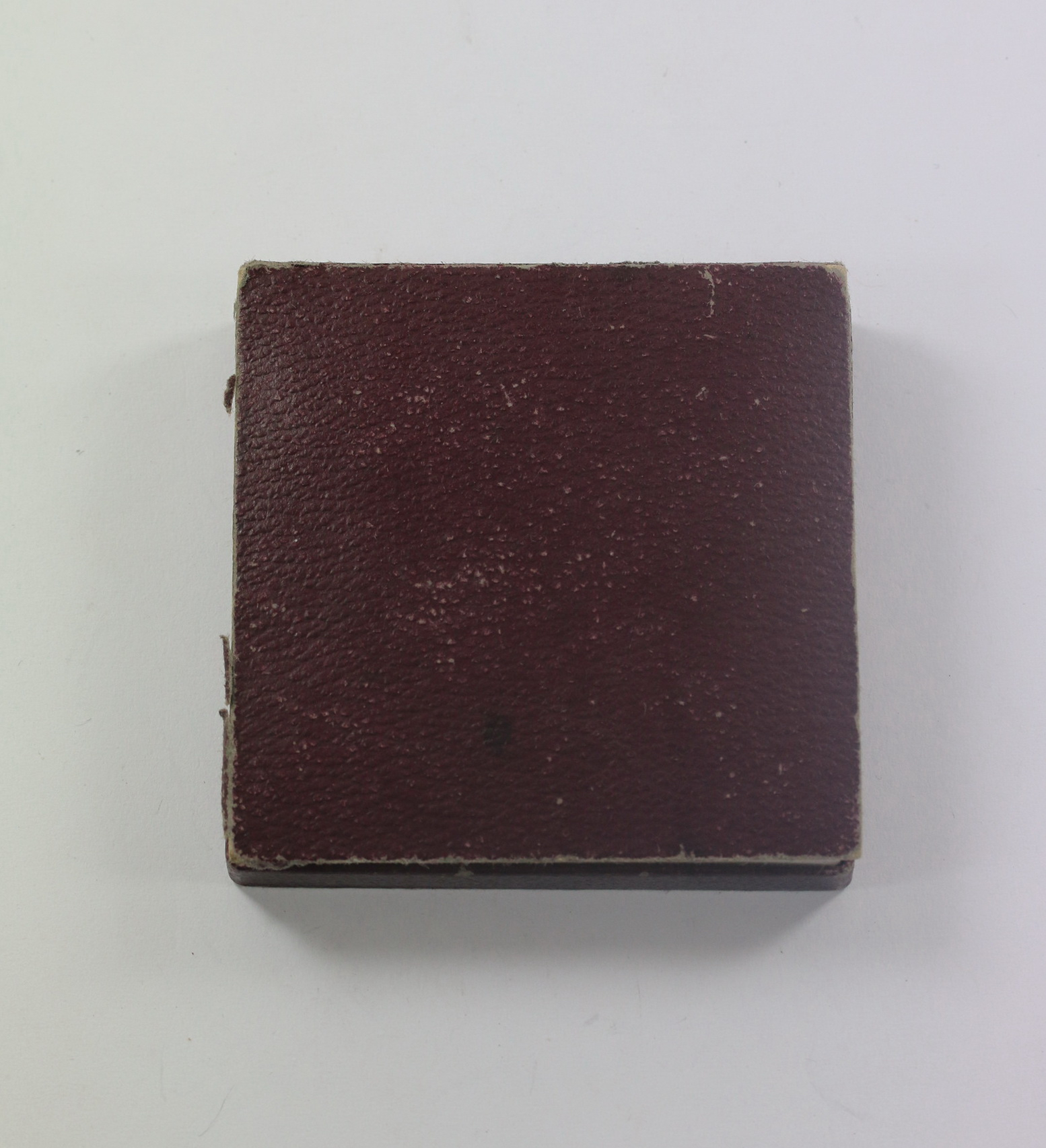 etui_verwundetenabzeichen_in_silber_1__1 Etui Verwundetenabzeichen in Silber – Bild 1