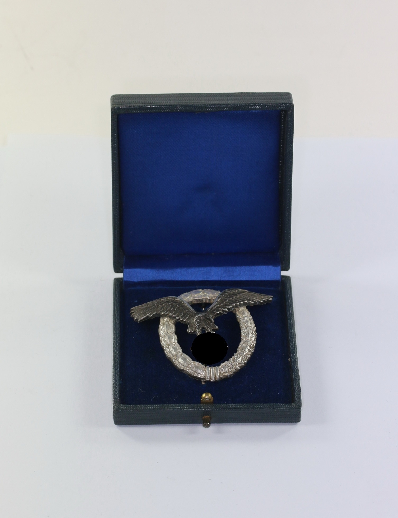 Flugzeugführerabzeichen der Luftwaffe, Hst. A und DRGM, Aluminium, im Etui – Bild 1