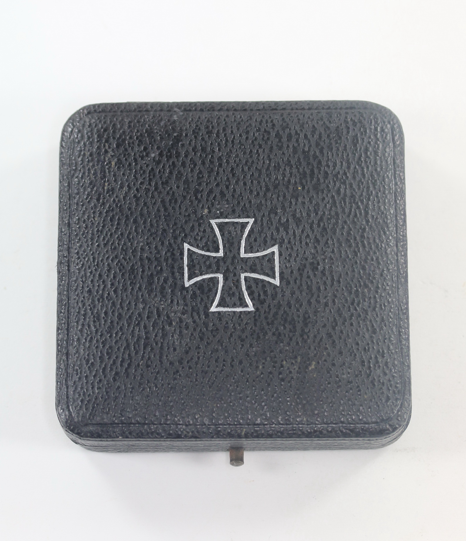 fr_hes_etui_eisernes_kreuz_1 Frühes Etui Eisernes Kreuz 1. Klasse 1939 (flacher Deckel) – Bild 1
