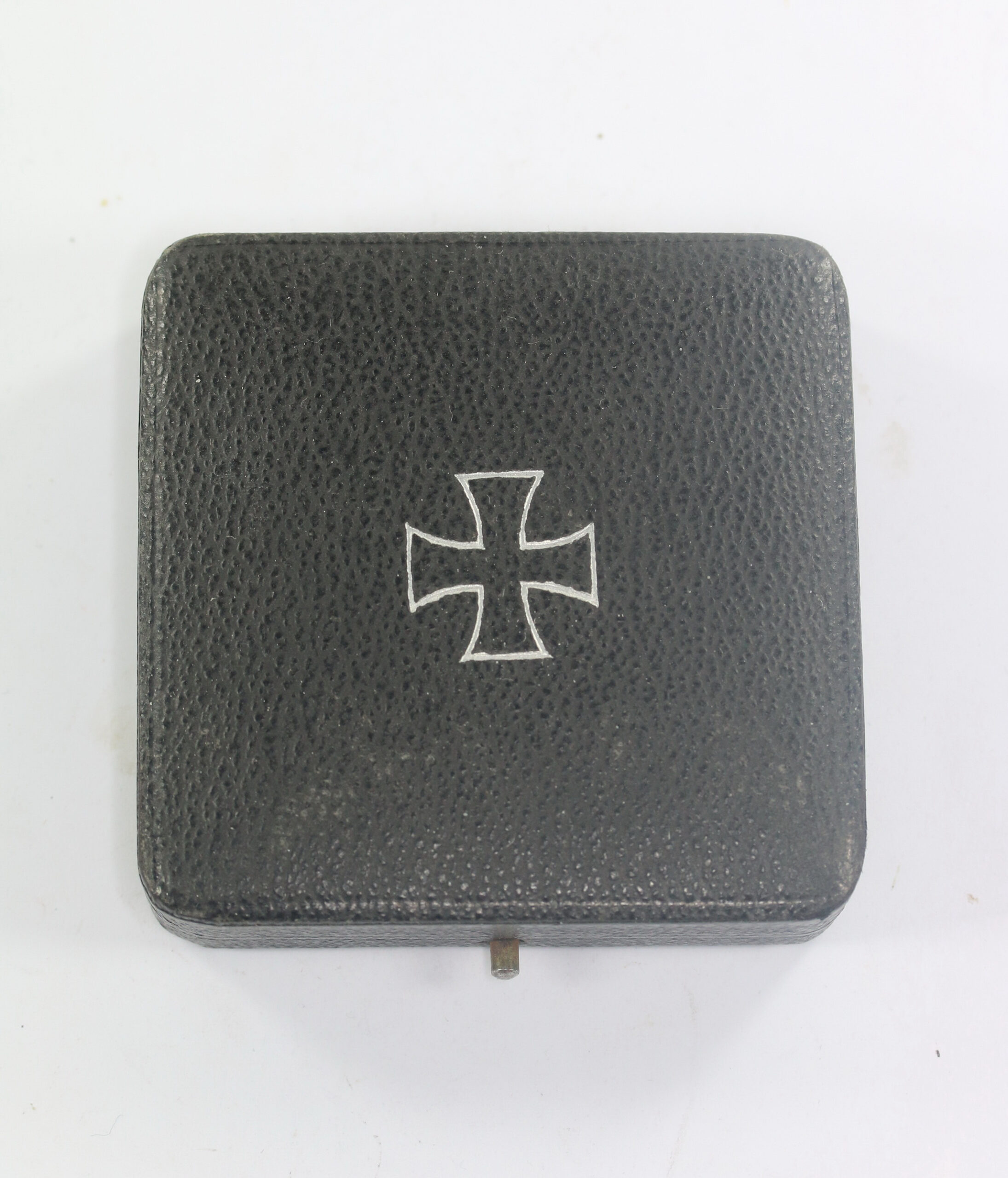 fr_hes_etui_eisernes_kreuz_1 Frühes Etui Eisernes Kreuz 1. Klasse 1939 (flacher Deckel) – Bild 1