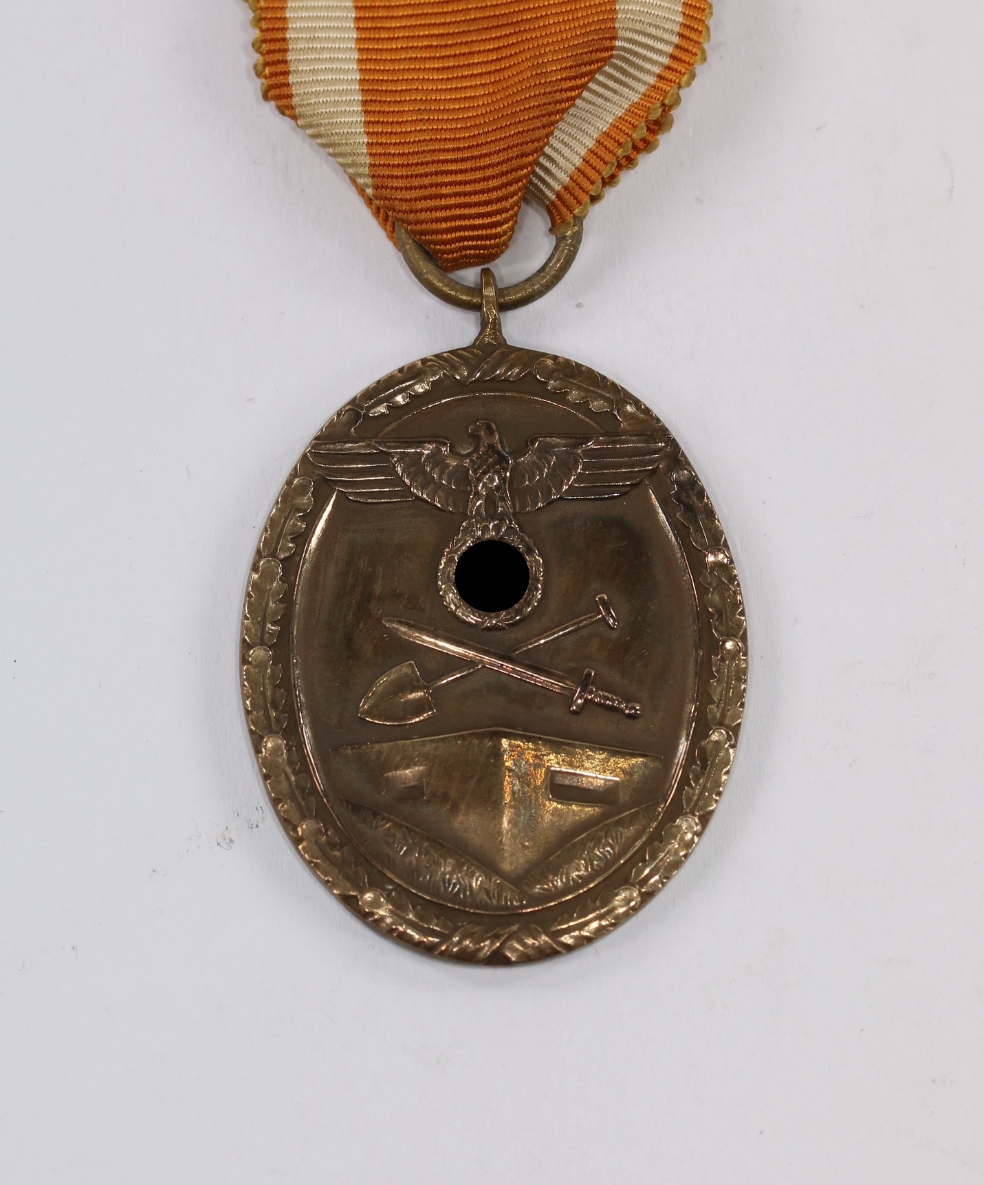 fuer_arbeit_zum_schutze_deutschlands_1__1 Deutsches Schutzwall-Ehrenzeichen – Bild 1