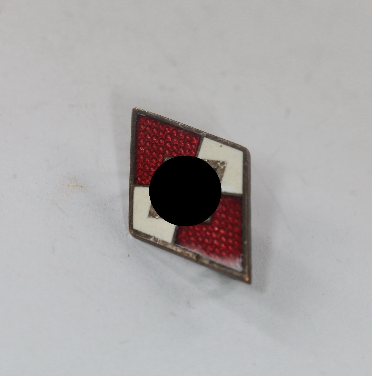 hitler_jugend_hj_mitgliedsabzeichen_hst Hitler Jugend (HJ), Mitgliedsabzeichen, Hst. RZM M1/93 (Gotllieb Friedrick Keck & Sohn, Pforzheim) – Bild 1