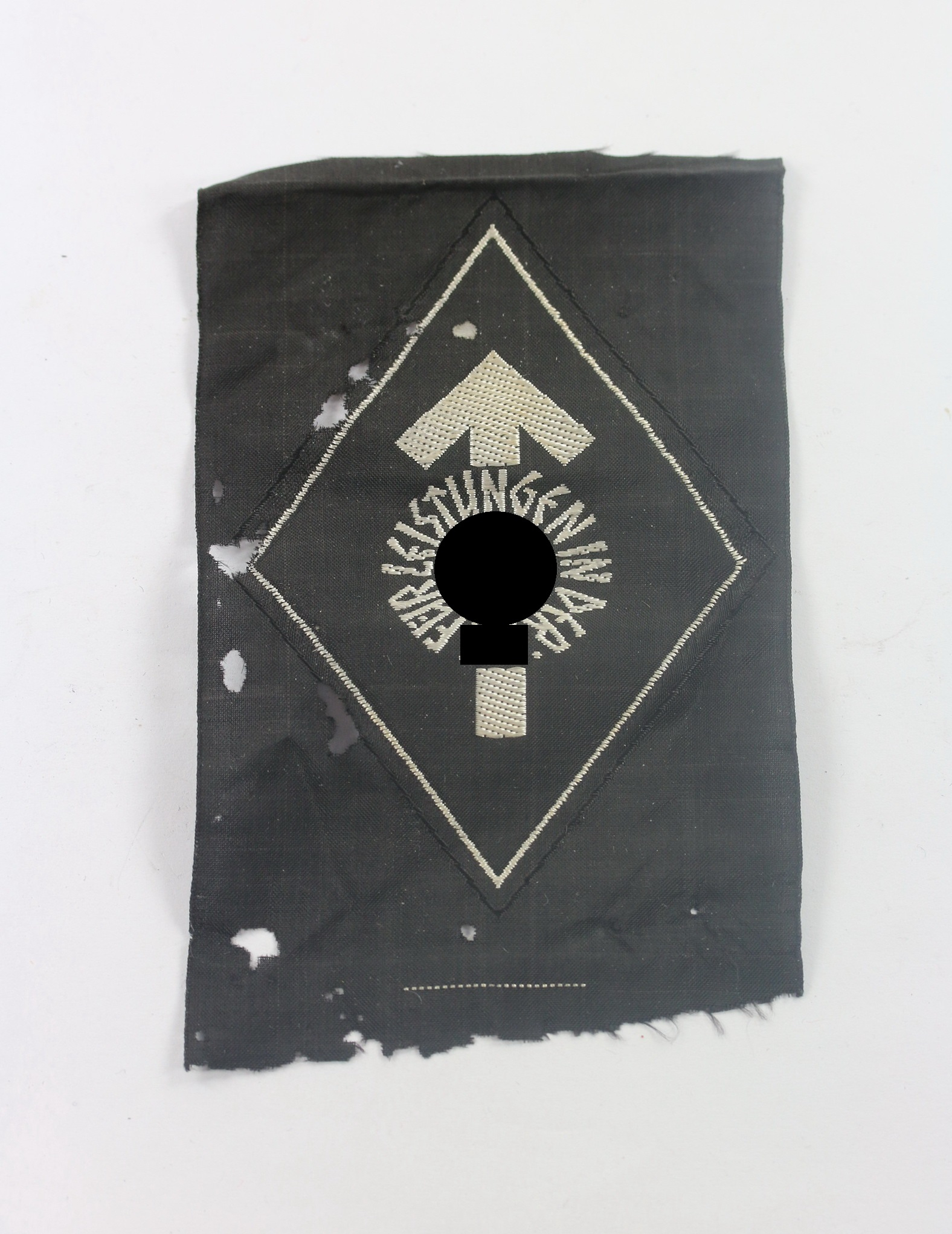 hitlerjugend_hj_leistungsabzeichen_in_silber_stoff_mit_rzm_etikette_m4134_1__1_1 Hitlerjugend (HJ), Leistungsabzeichen in Silber, Stoff, mit RZM Etikette M4/134 – Bild 1