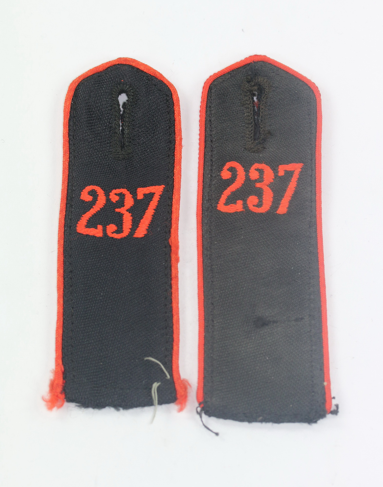 Hitlerjugend (HJ), Paar Schulterklappen Bann 237 (Moers/ Ruhr-Niederrhein/ West) – Bild 1