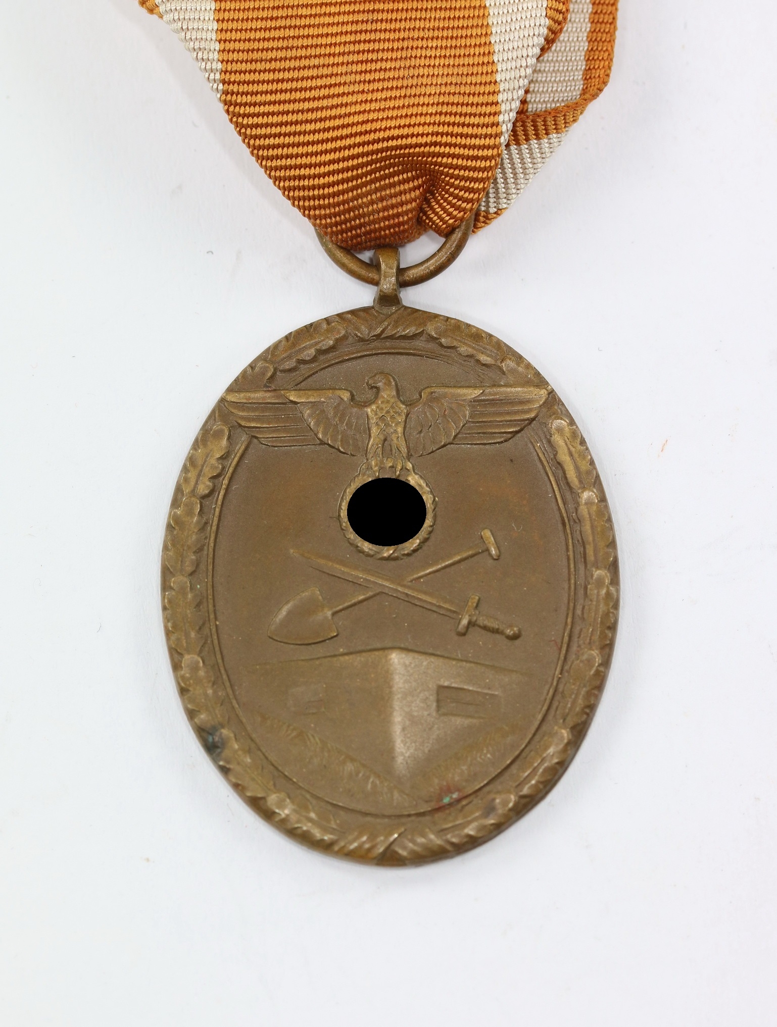 img_2143_bildgr_e_ndern_1_1 Deutsches Schutzwall-Ehrenzeichen – Bild 1