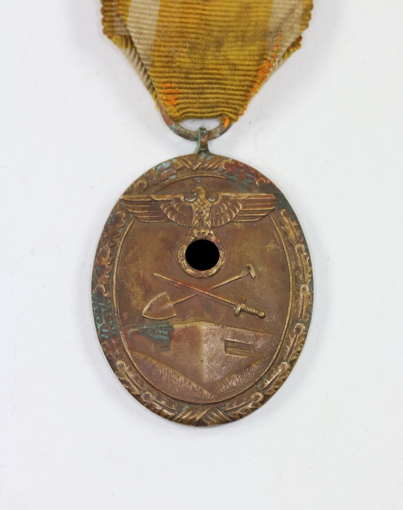 img_2612_bildgr_e_ndern_1_2 Deutsches Schutzwall-Ehrenzeichen – Bild 1