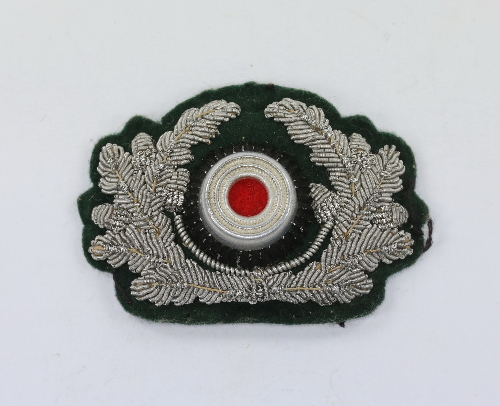 img_2714_bildgr_e_ndern_3 Wehrmacht Heer, Eichenlaubkranz mit Kokarde für die Schirmmütze der Offiziere – Bild 1