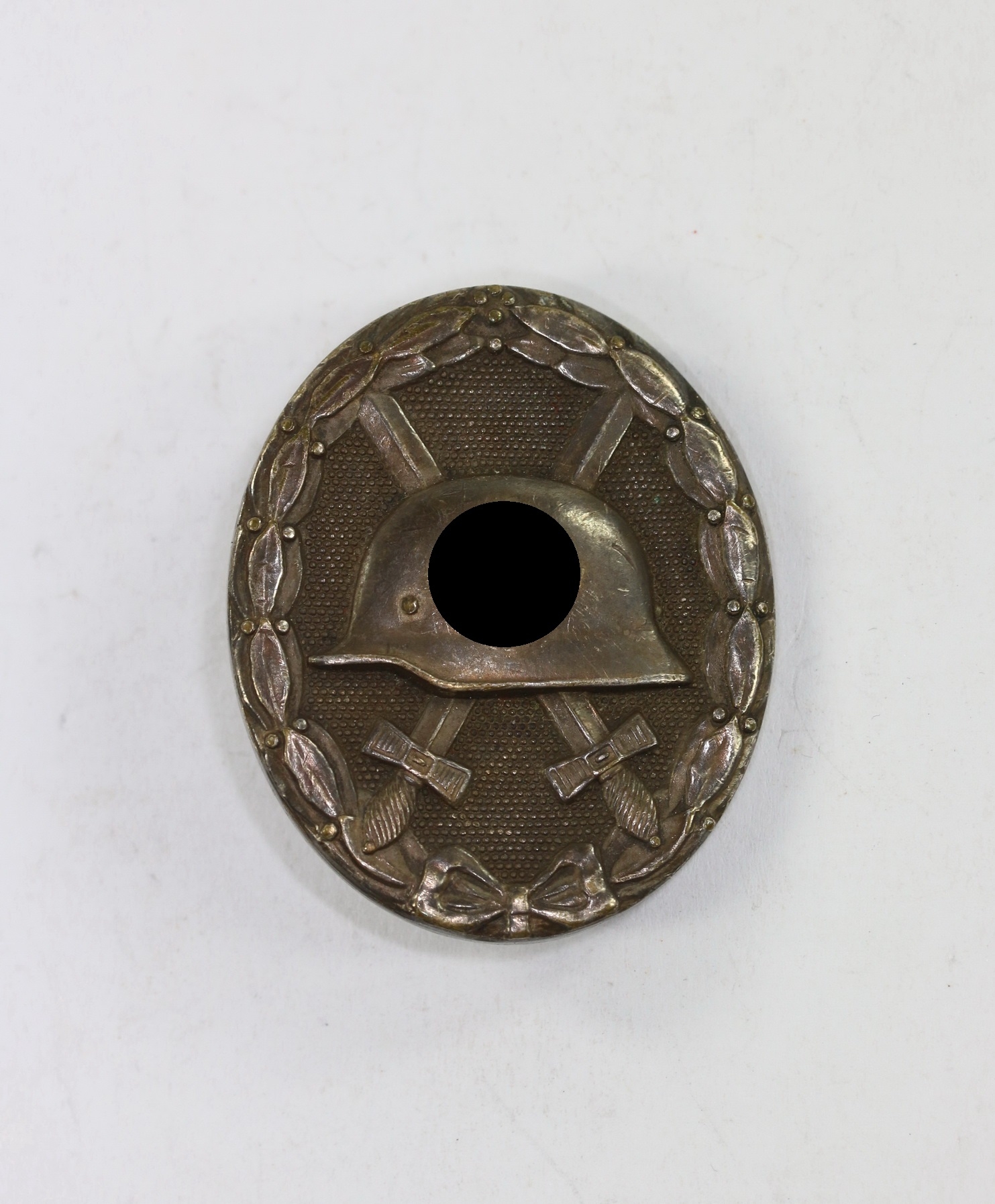 img_3044_bildgr_e_ndern_1_1 Verwundetenabzeichen in Silber, Hauptmünzamt Wien, Buntmetall – Bild 1