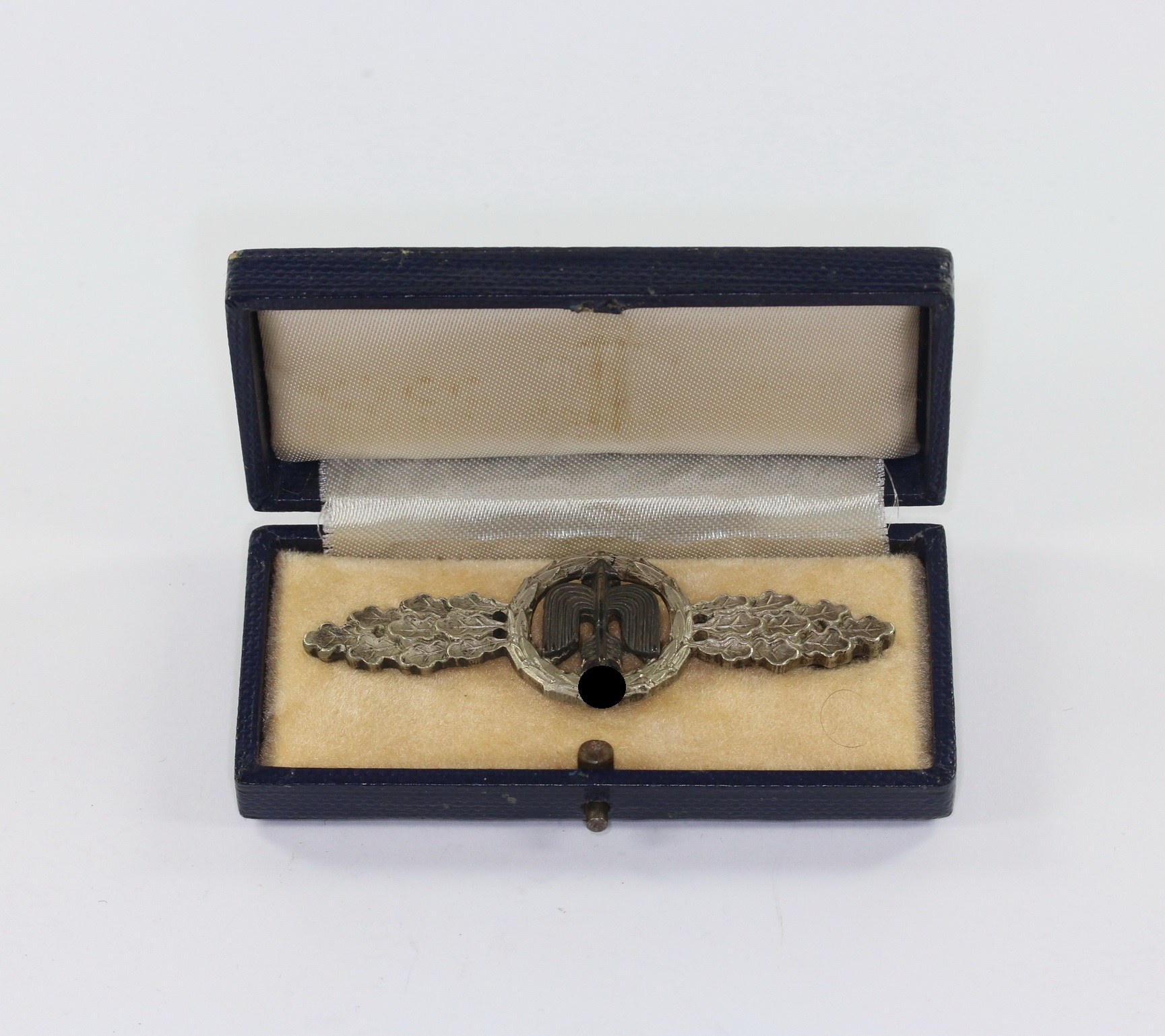 img_3156_bildgr_e_ndern_1_2 Frontflugspange für Jäger in Silber, im Etui – Bild 1