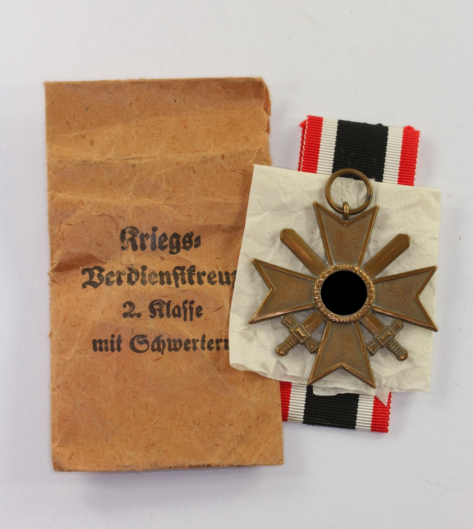 img_9251_bildgr_e_ndern_1_1 Kriegsverdienstkreuz 2. Klasse mit Schwertern, in Verleihungstüte Ph. Türks Wwe Wien 107 – Bild 1