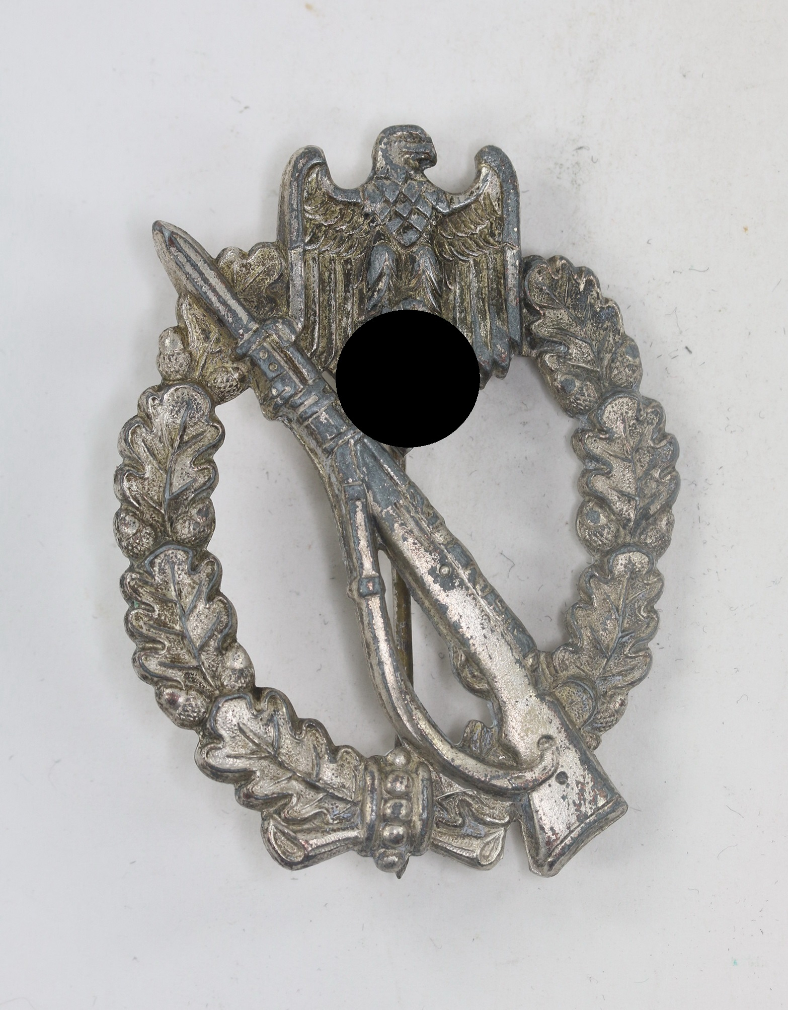 infanteriesturmabzeichen_in_silber Infanterie-Sturmabzeichen in Silber. Hst. W.H. (Wilhelm Hobacher, Wien) – Bild 1